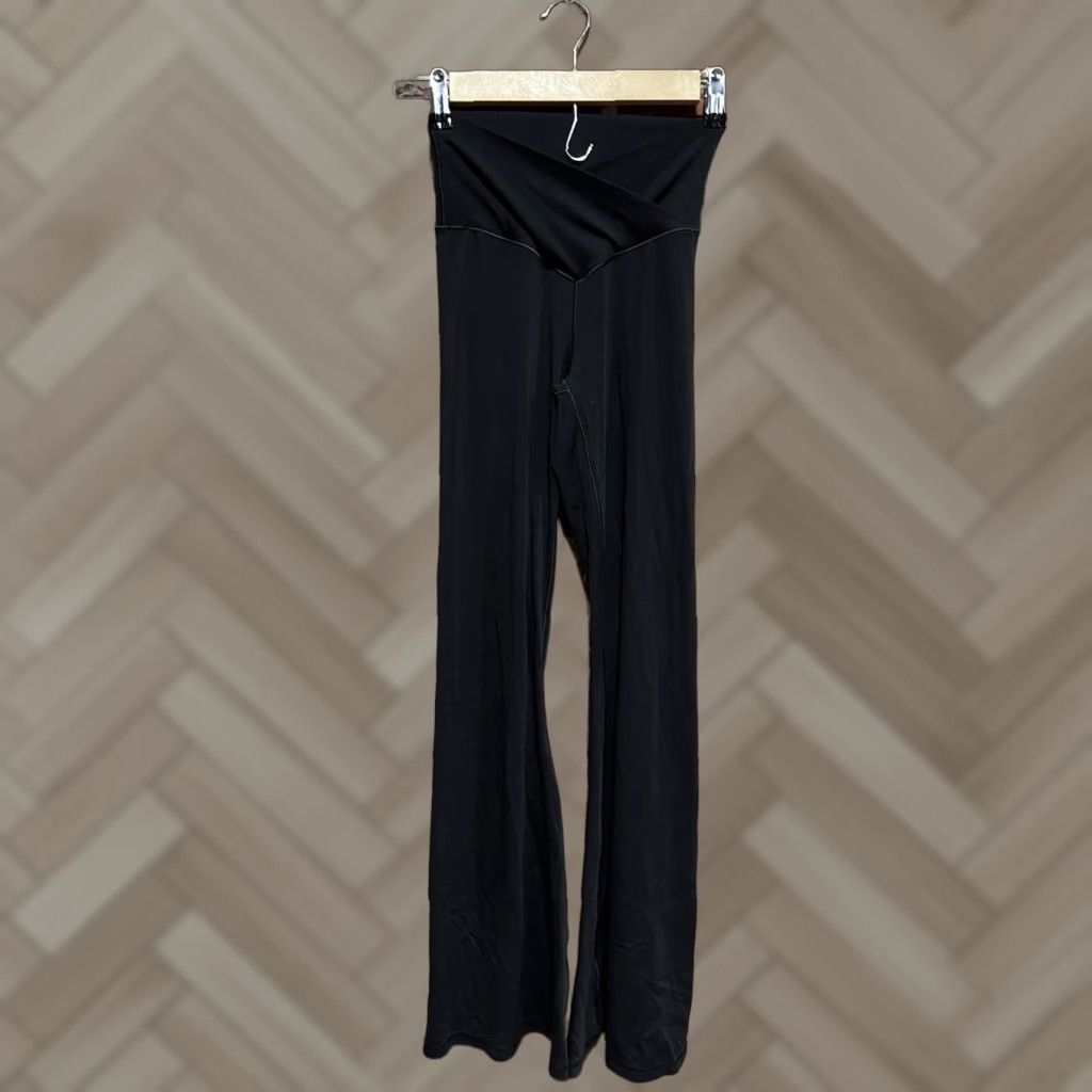 Vintage Offline Aerie Womens Leggings Black Size Small Flared Inseam 31 Inches Size 28" / US 6 / IT 42 - 1 Thumbnail