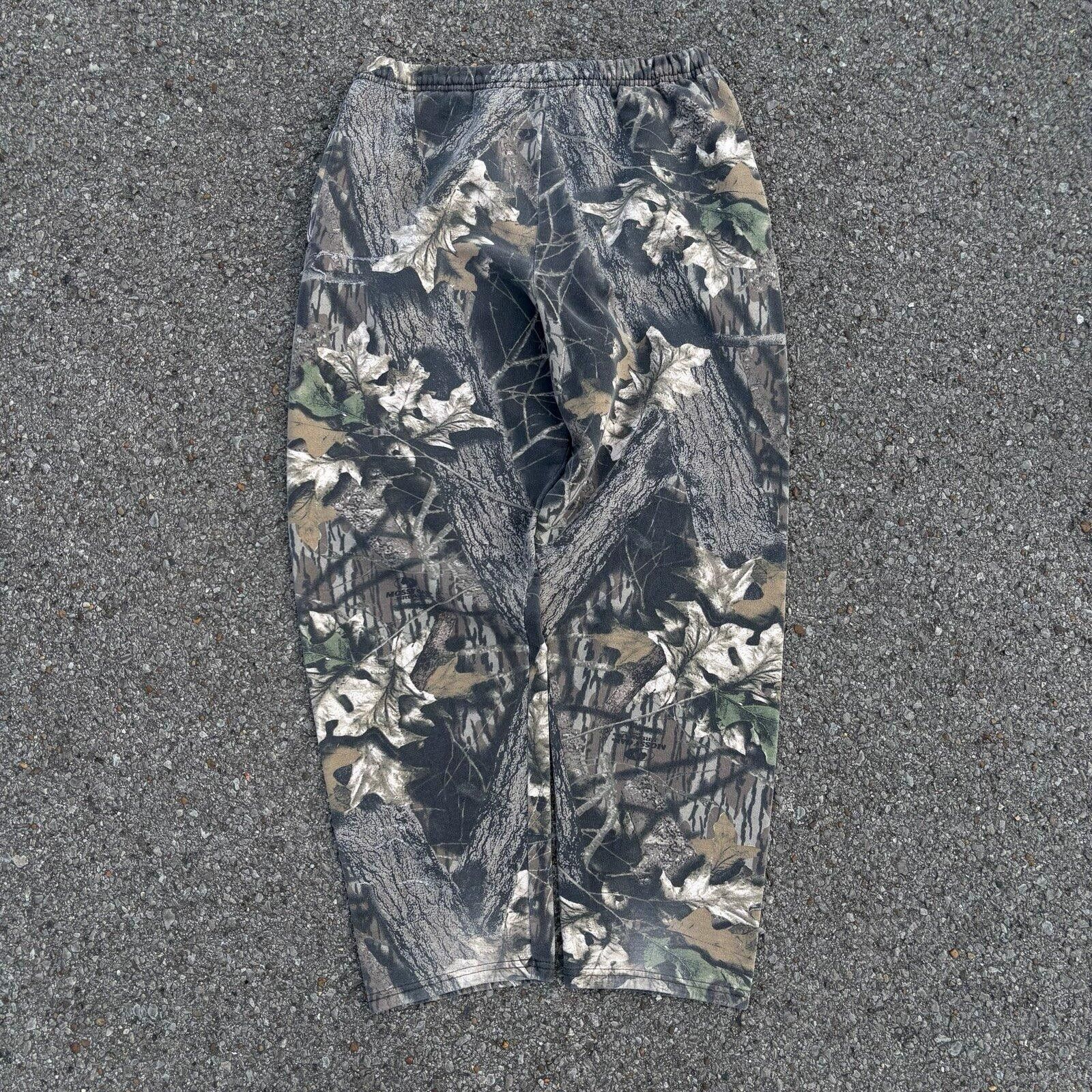 Jerzees Vintage 90s baggy Realtree Camo sweatpants Size US 34 / EU 50 - 2 Thumbnail