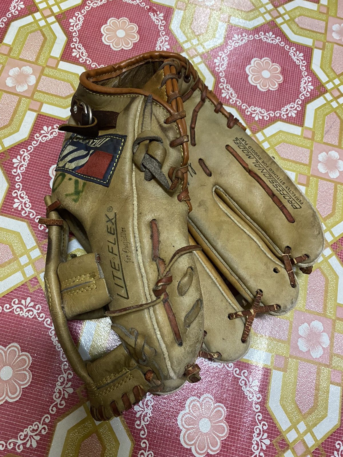 Mizuno force baseball glove