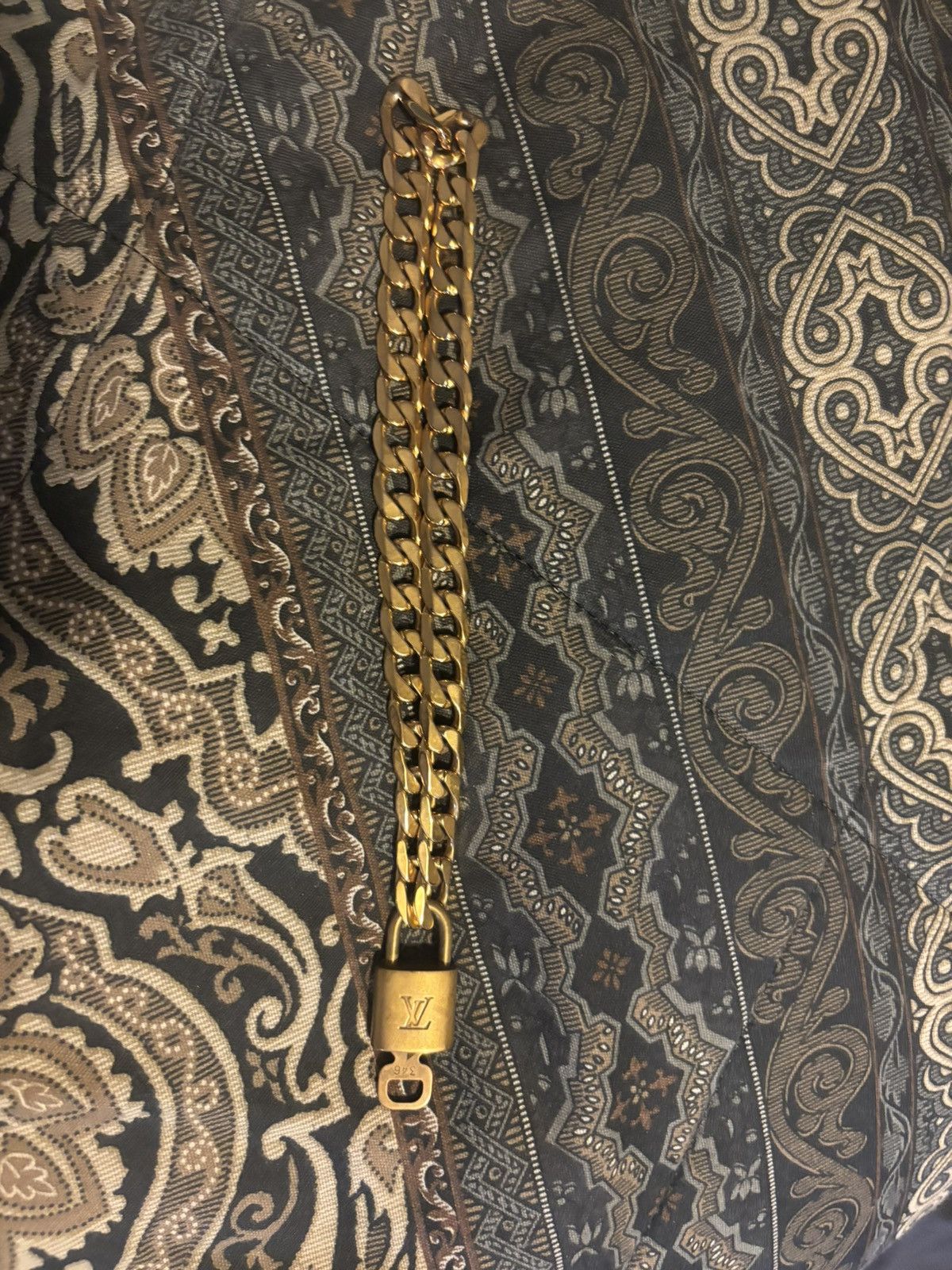 Louis Vuitton Louis Vuitton Lock Chain Necklace Size ONE SIZE - 2 Thumbnail
