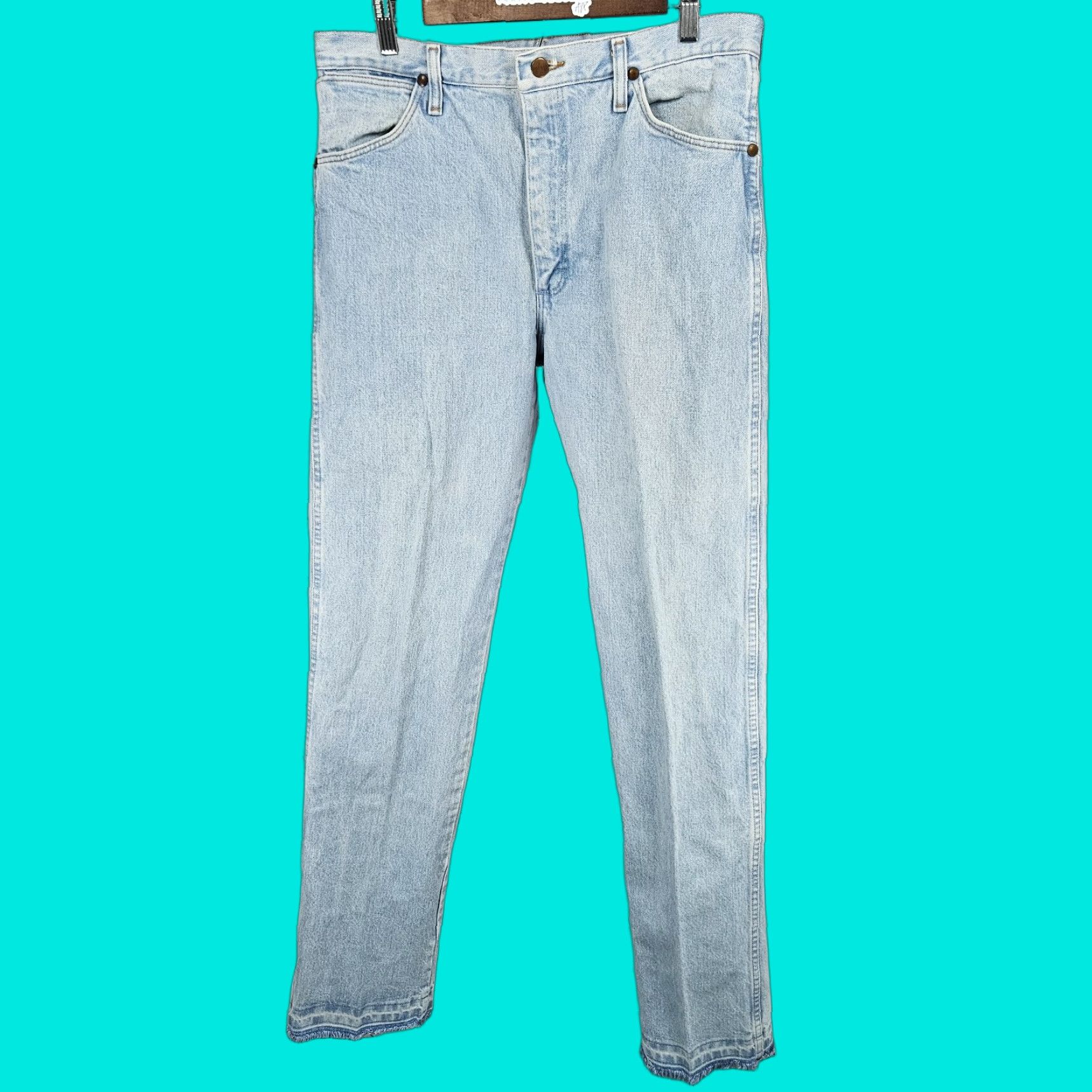 VINTAGE Wrangler Jeans Bootcut Denim Light Blue 100% Cotton USA 34x36 Mens