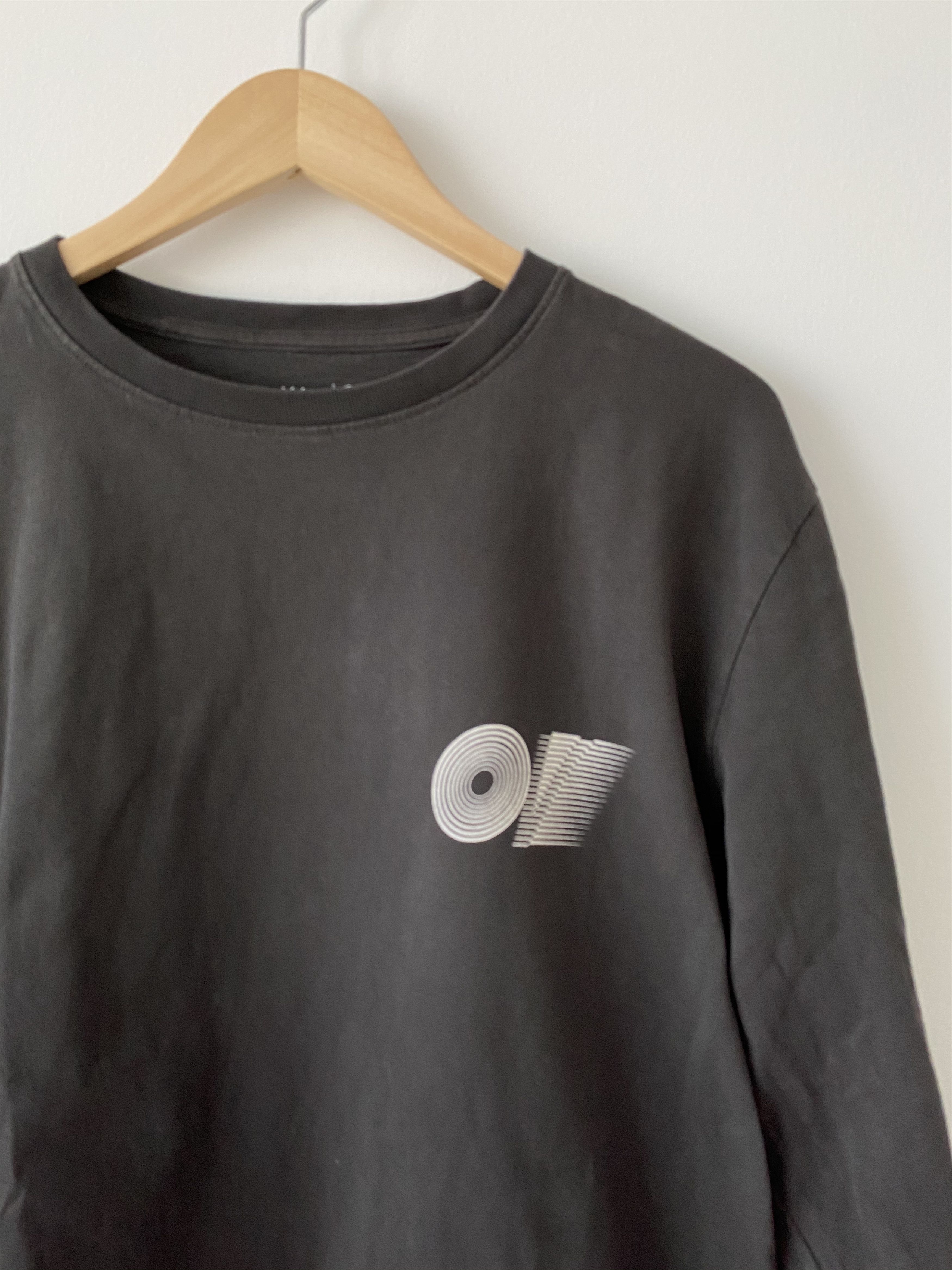 Outdoor Voices OV Graphic Long-Sleeve T-Shirt Size US L / EU 52-54 / 3 - 2 Thumbnail