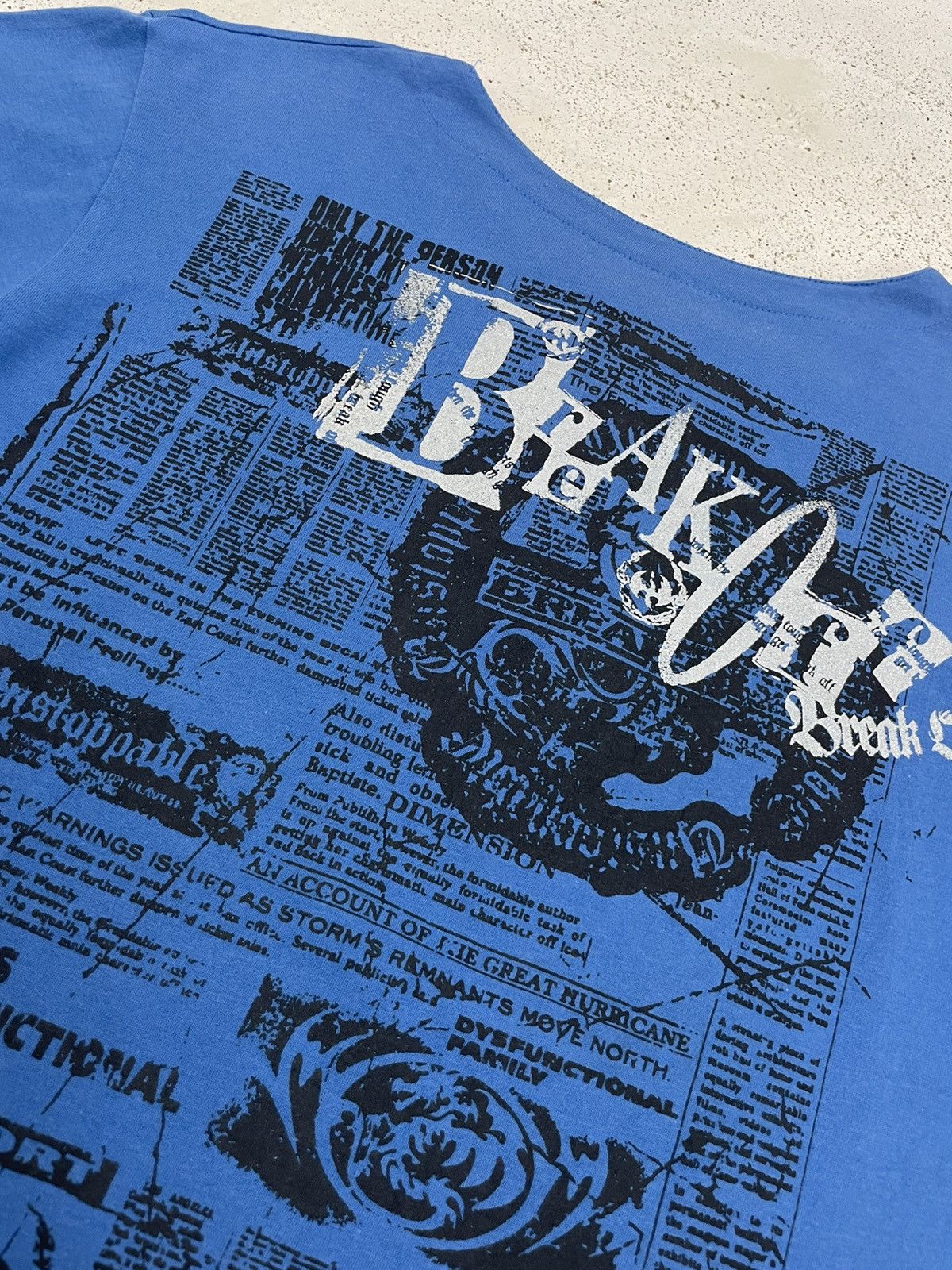 20471120 Newspaper Y2K Idiom Poem Backhit Breakoff Size US L / EU 52-54 / 3 - 13 Thumbnail