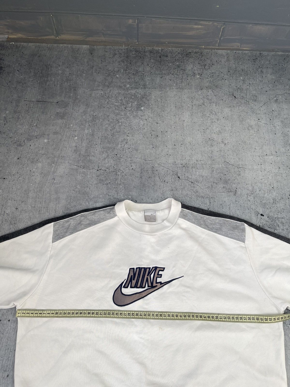 Nike Nike Vintage Sweatshirt Big Logo Faded Boxy Japanese Y2K Size US XL / EU 56 / 4 - 8 Thumbnail