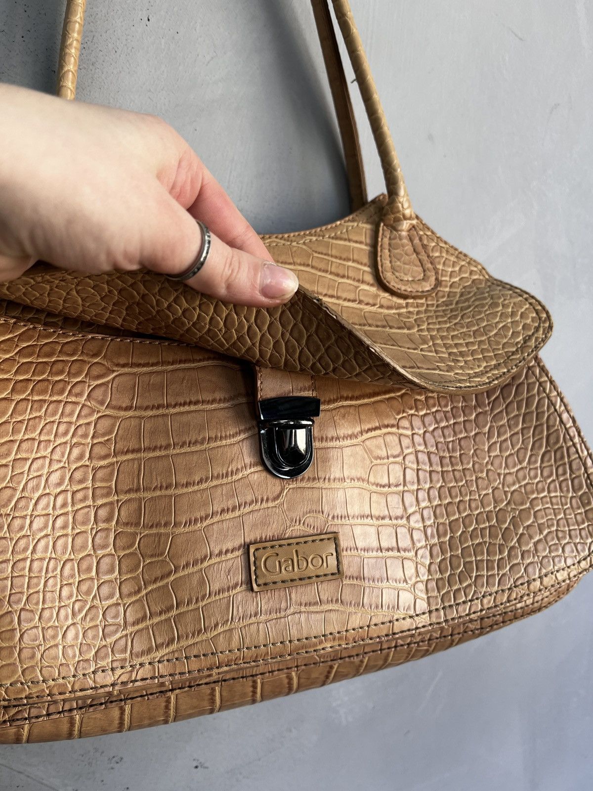 KMRii Tan Crocodile pattern Leather Handbag Y2K kmrii style Size ONE SIZE - 8 Thumbnail