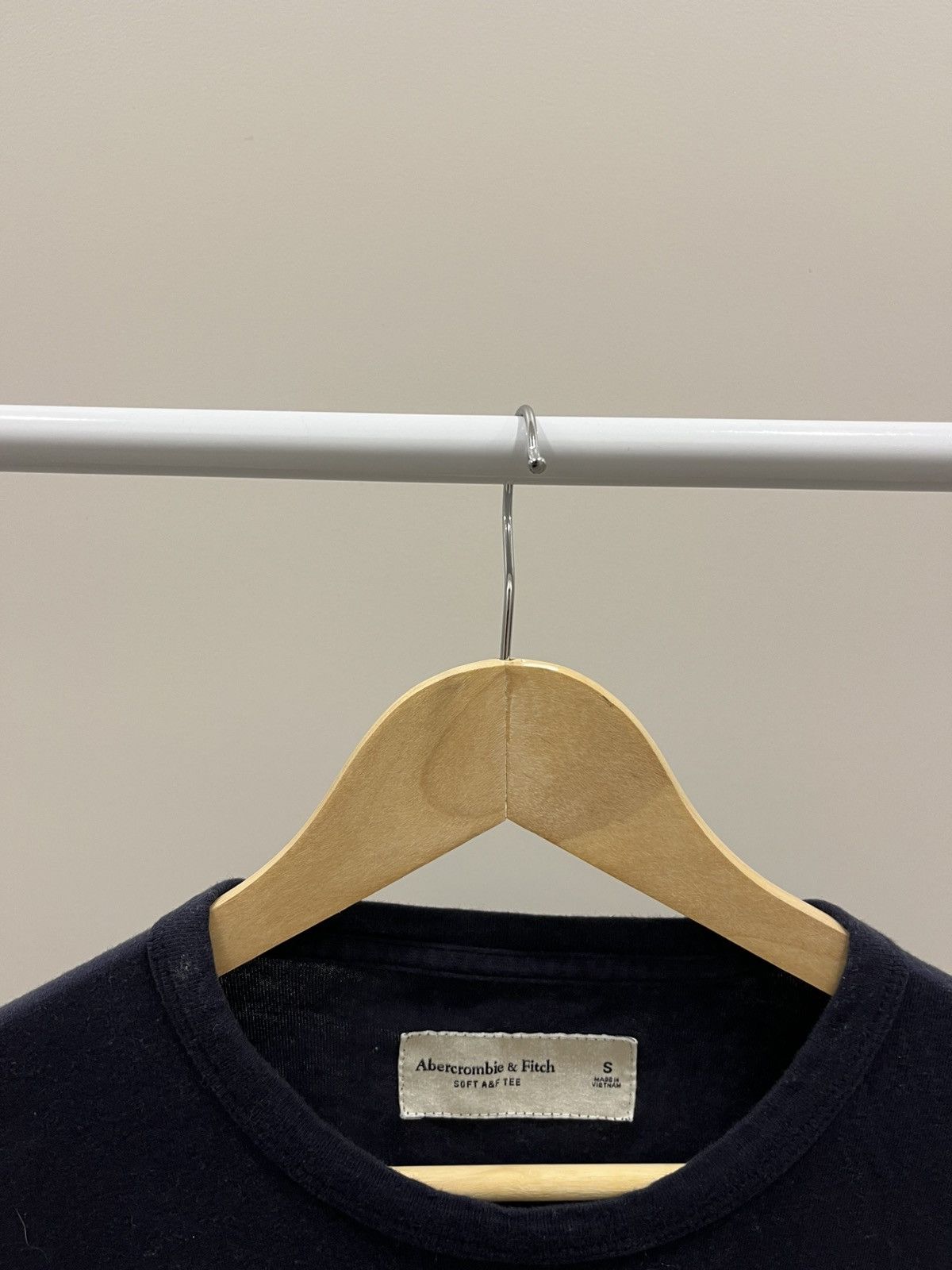 Abercrombie & Fitch Abercrombie & Fitch T-Shirt Spellout Vintage Y2K Size US S / EU 44-46 / 1 - 3 Thumbnail