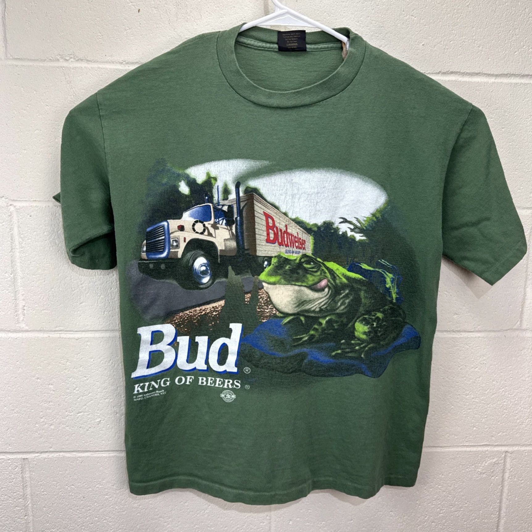 Budweiser VINTAGE 1995 Budweiser Beer Frogs T-Shirt Men Large Green Graphic Print 90s Summer Size US L / EU 52-54 / 3 - 2 Thumbnail