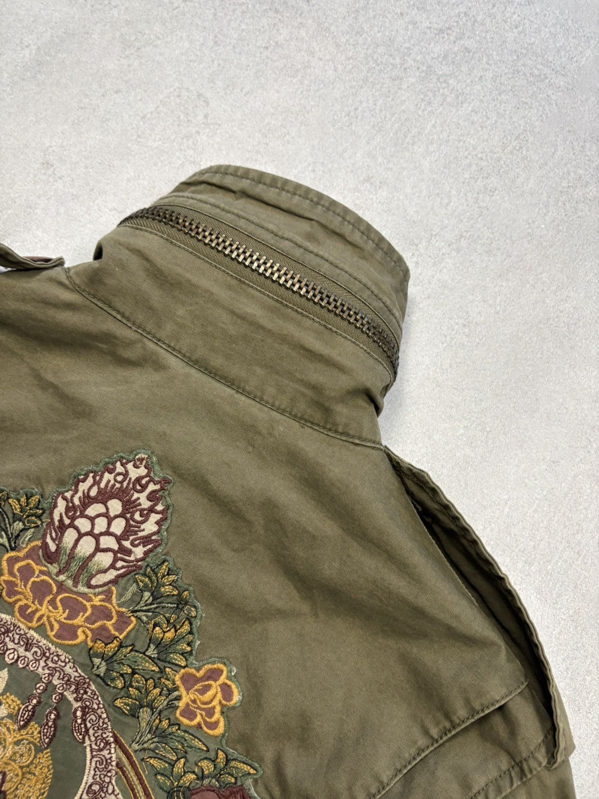 Vintage Vintage Royal Buddha Military Embroidered Jacket U.S Army Size US S / EU 44-46 / 1 - 7 Thumbnail