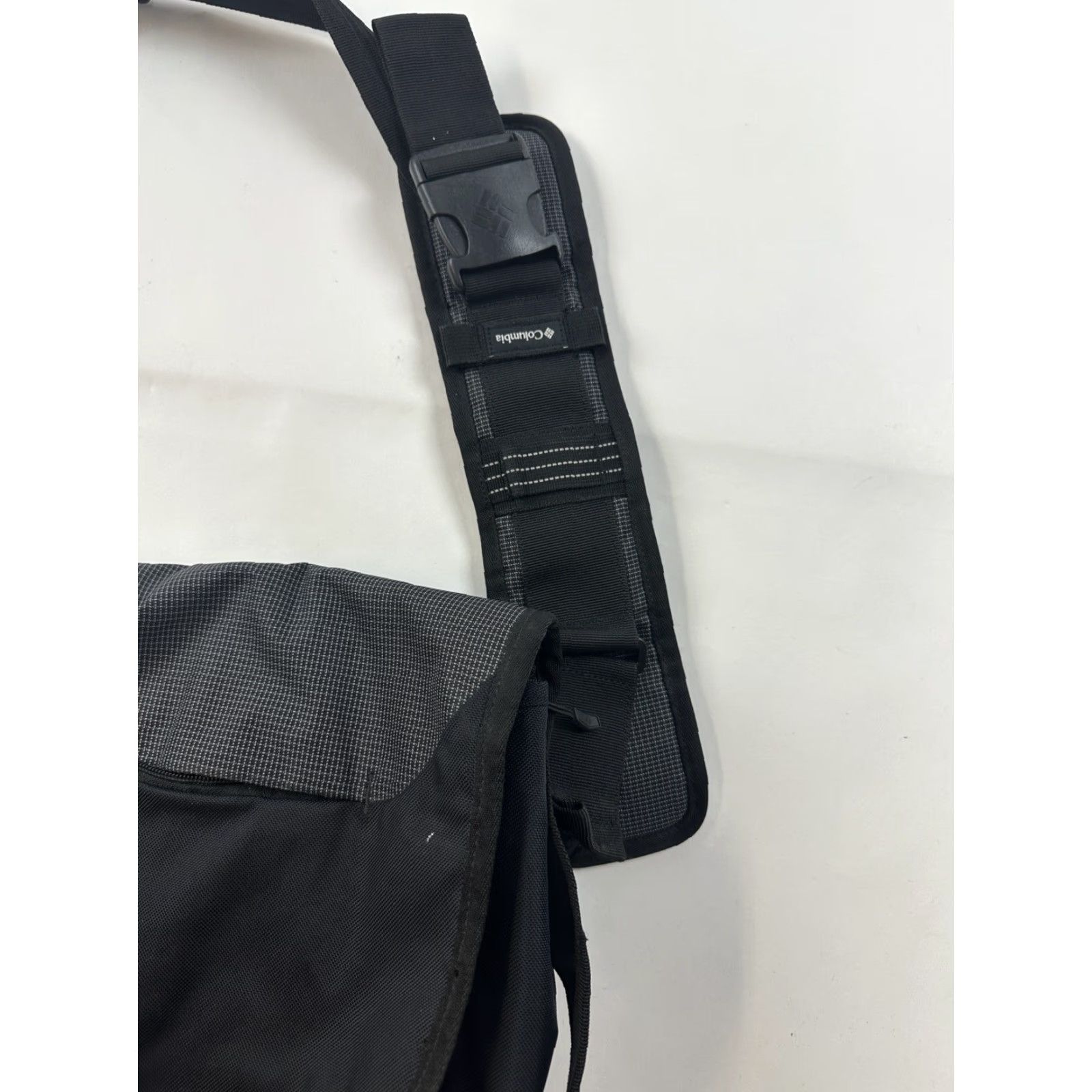 Vintage Columbia Messenger Bag Adult Black Laptop Sleeve Shoulder Size ONE SIZE - 2 Thumbnail