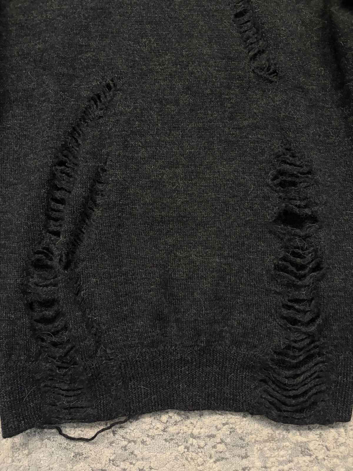 5351 POUR LES HOMMES Distressed Knit Black Crewneck Longsleeve Size US S / EU 44-46 / 1 - 4 Thumbnail