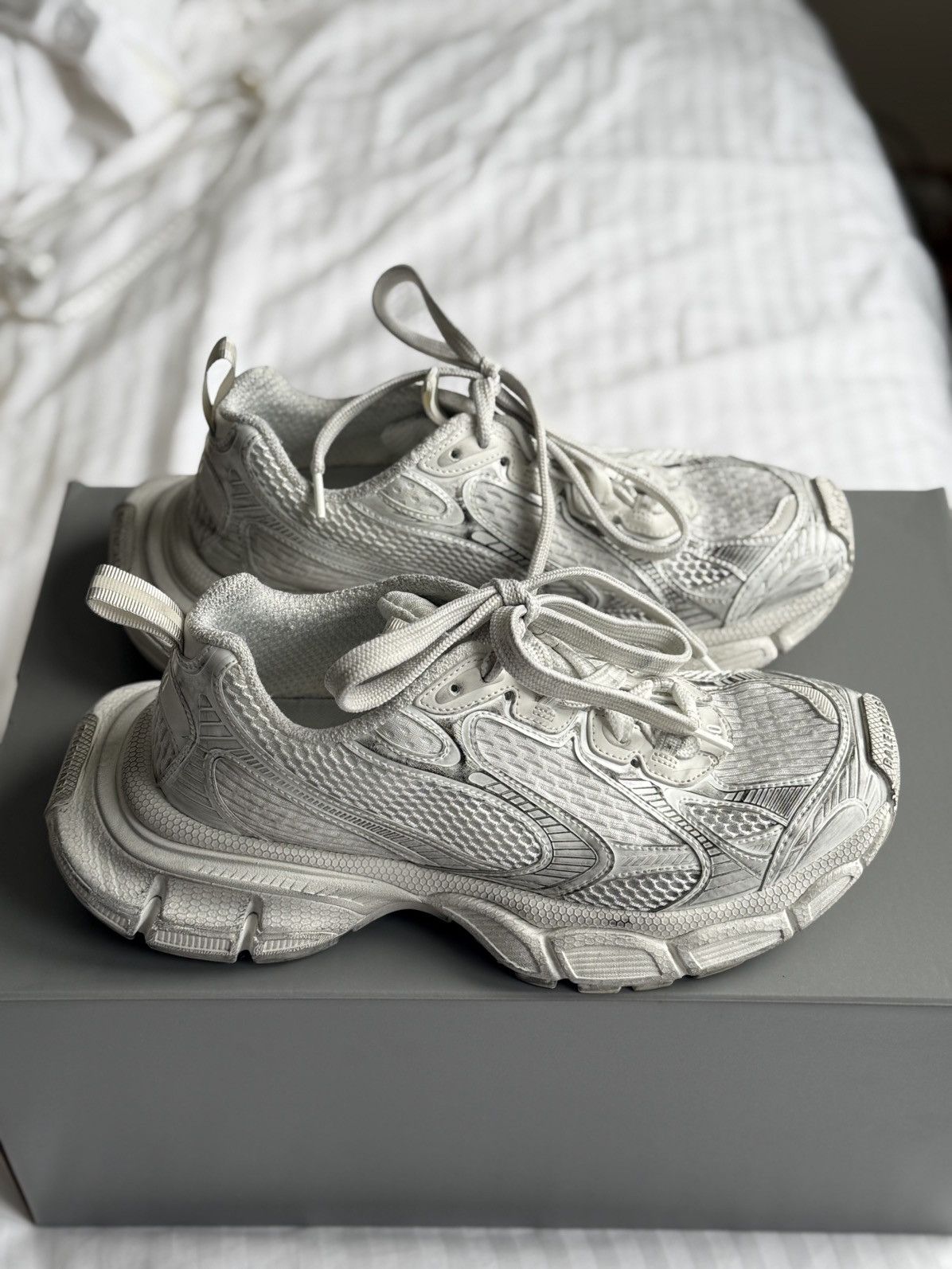 Balenciaga Balenciaga 3XL Sneaker in White Size US 7 / EU 40 - 1 Thumbnail