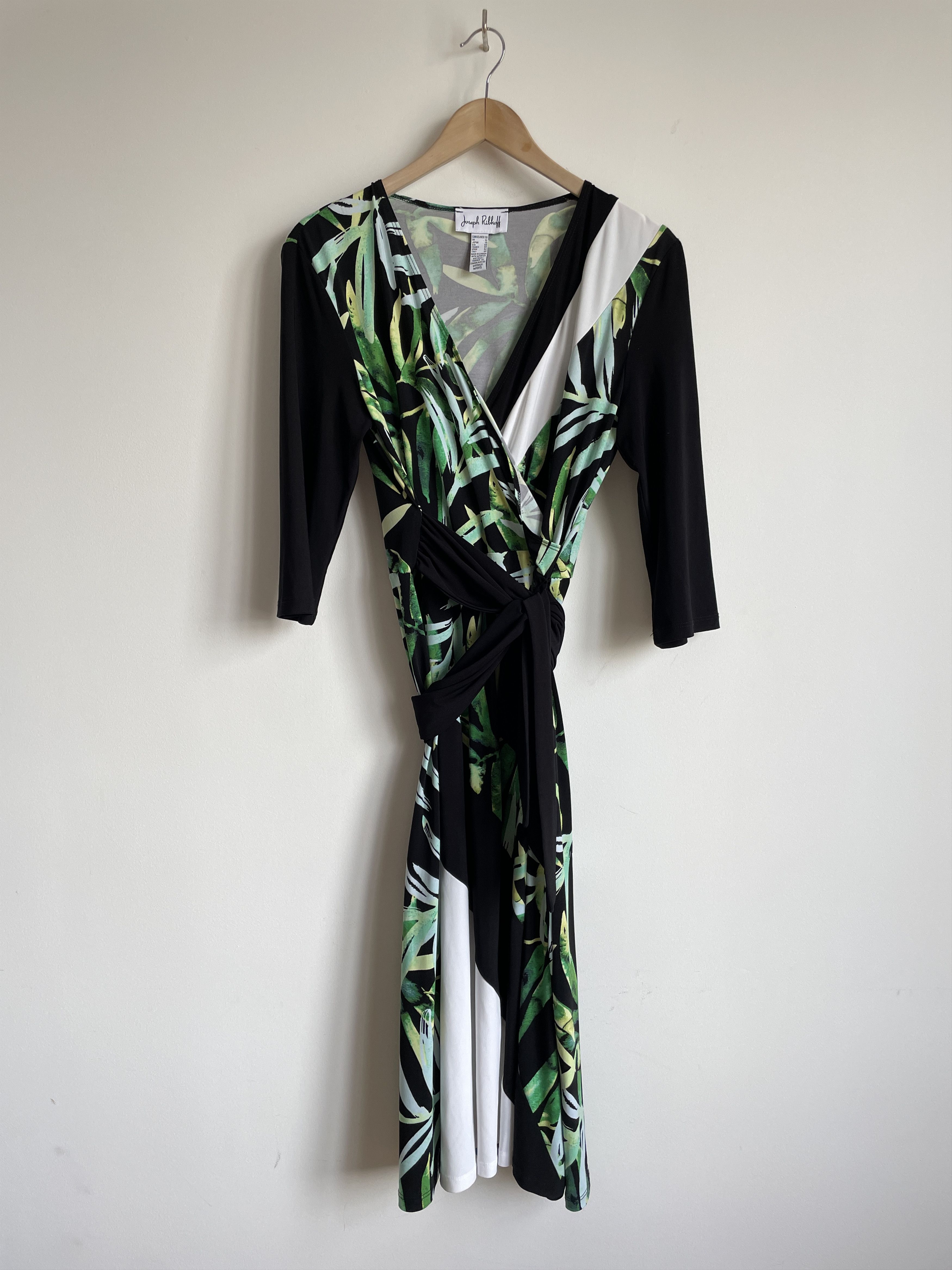 Joseph Ribkoff Joseph Ribkoff Plant Print Faux Wrap Dress With Belt Size L / US 10 / IT 46 - 2 Thumbnail