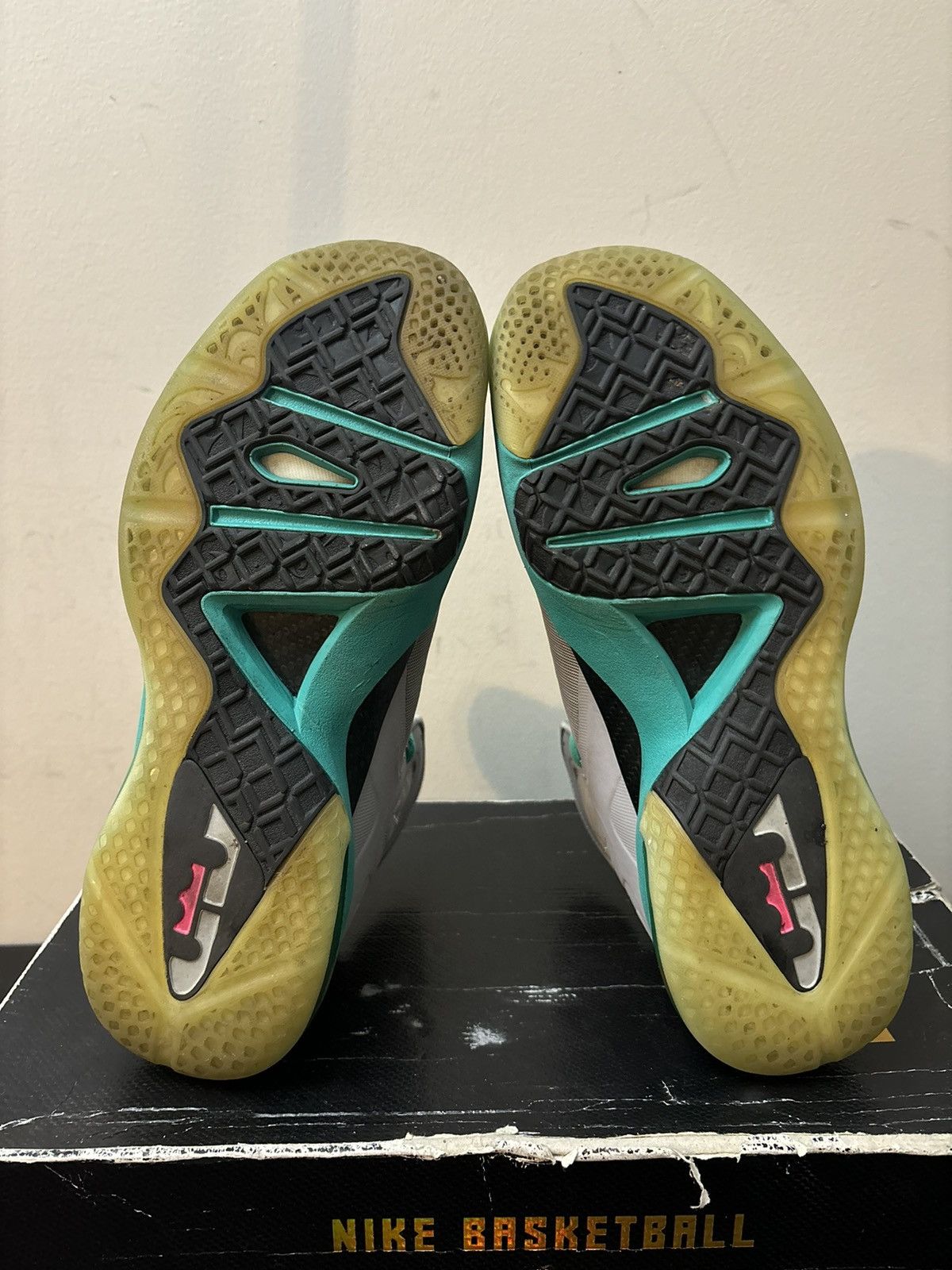 Nike Nike Lebron 9 PS Elite South Beach Size US 8 / EU 41 - 6 Thumbnail
