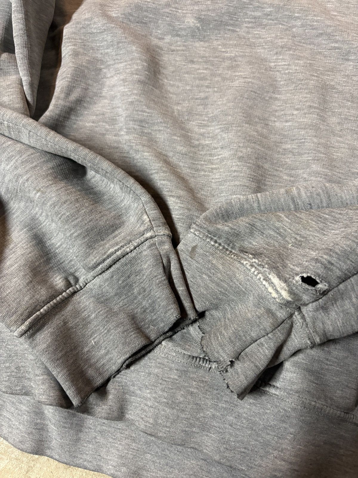 Nike Vintage 00’s Nike Y2K Distressed Crewneck Sweatshirt Gray Size US L / EU 52-54 / 3 - 3 Thumbnail