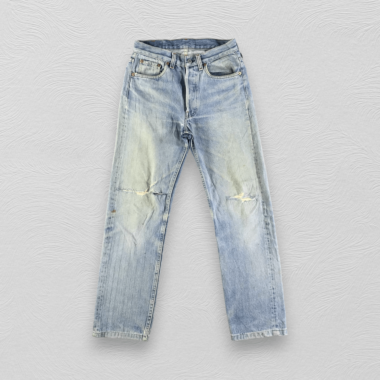 Levi's Vintage Levis 501 Jeans Medium Wash Denim KJ3131 Size US 27 - 1 Thumbnail
