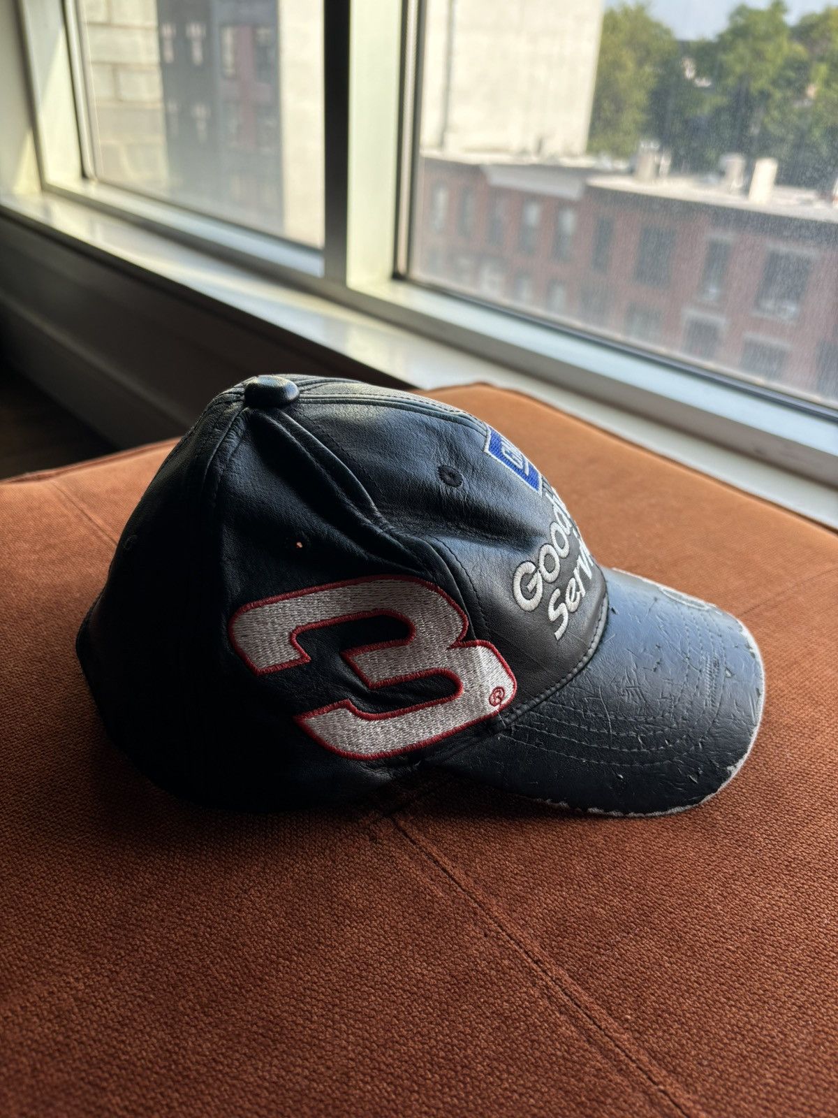 NASCAR VINTAGE 90s NASCAR x DALE EARNHARDT BLACK LEATHER CAP Size ONE SIZE - 3 Thumbnail