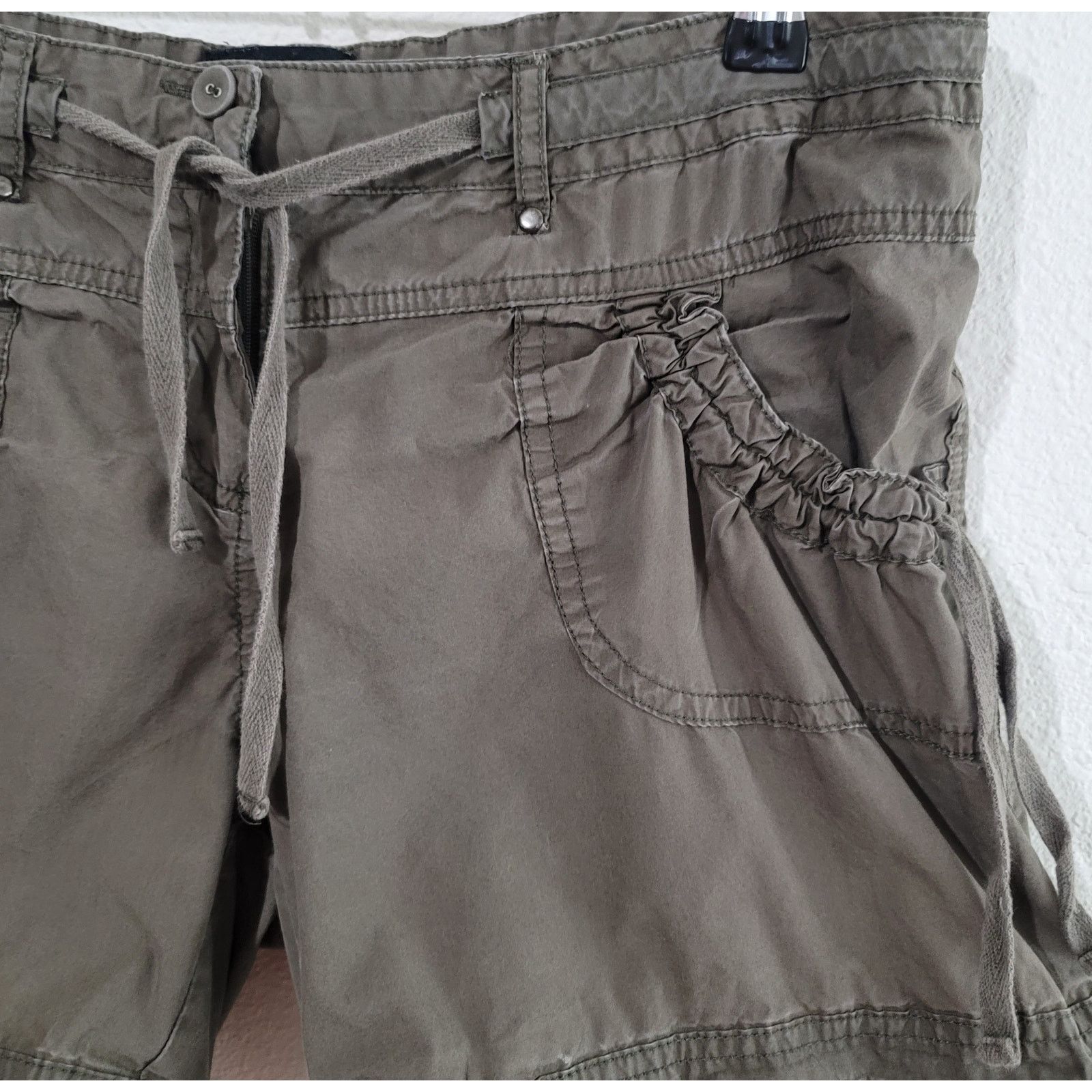 Other The Limited Army Green Drew Fit Shorts 8 Pleats Ties Pockets Size 30" / US 8 / IT 44 - 2 Thumbnail