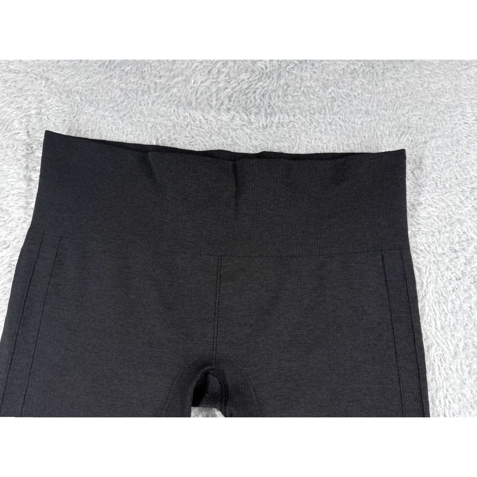 Lululemon Lululemon Pants Womens 8 Black In The Flow Crop Ruched Yoga Gym Workout Cropped Skinny Pockets Inseam 16 in Regular Size Type Pants Accessories Size 30" / US 8 / IT 44 - 4 Thumbnail