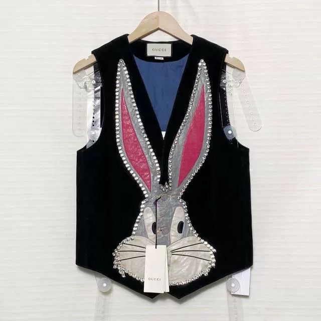 Gucci Gucci Bugs Bunny Rhinestone Suede Vest Size US S / EU 44-46 / 1 - 1 Thumbnail