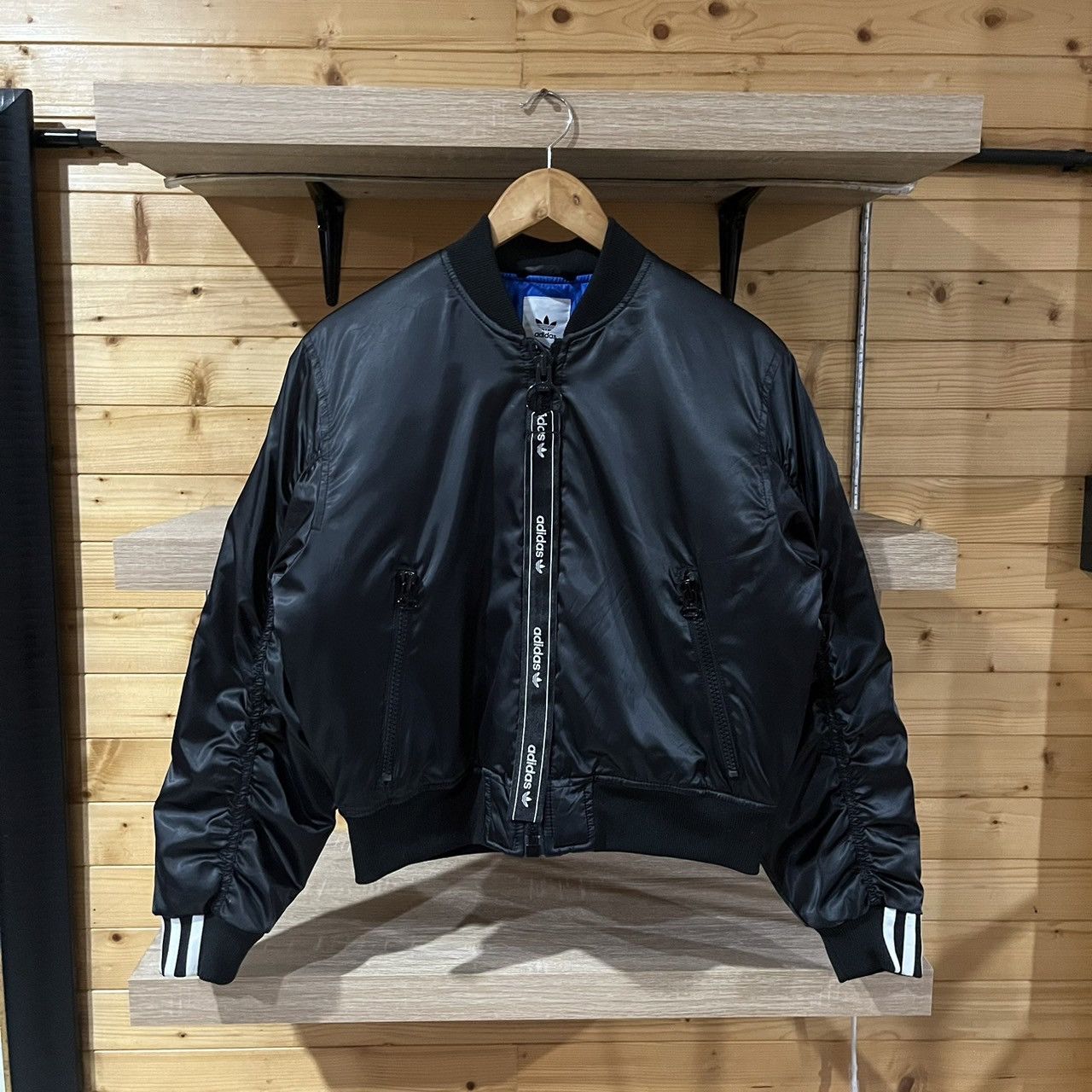 Adidas adidas women's cropped bomber jacket (free leopard tee) Size M / US 6-8 / IT 42-44 - 12 Thumbnail