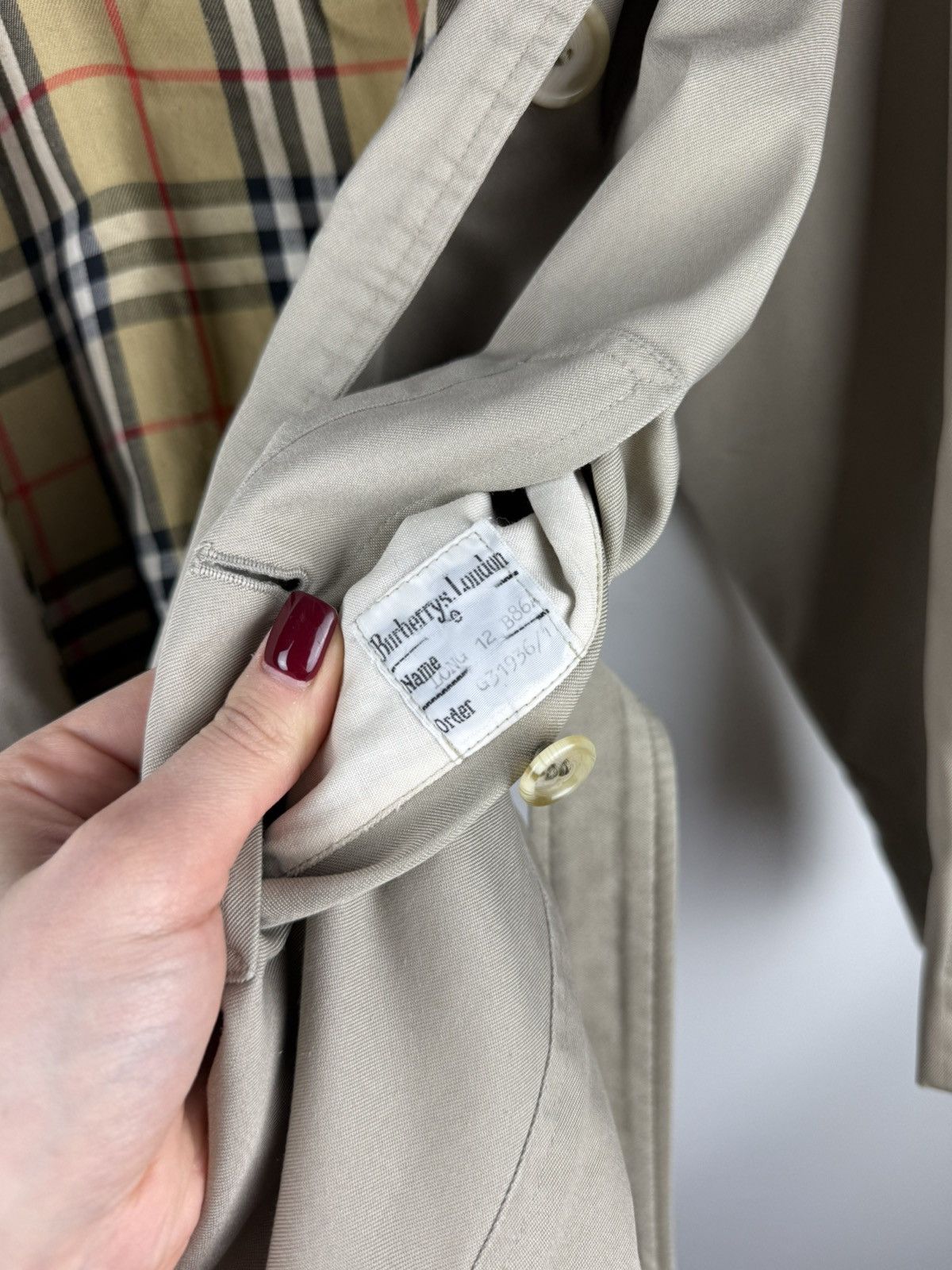 Burberry Burberrys Vintage Nova Check Lined Belted Trench Coat Jacket Size M / US 6-8 / IT 42-44 - 21 Thumbnail