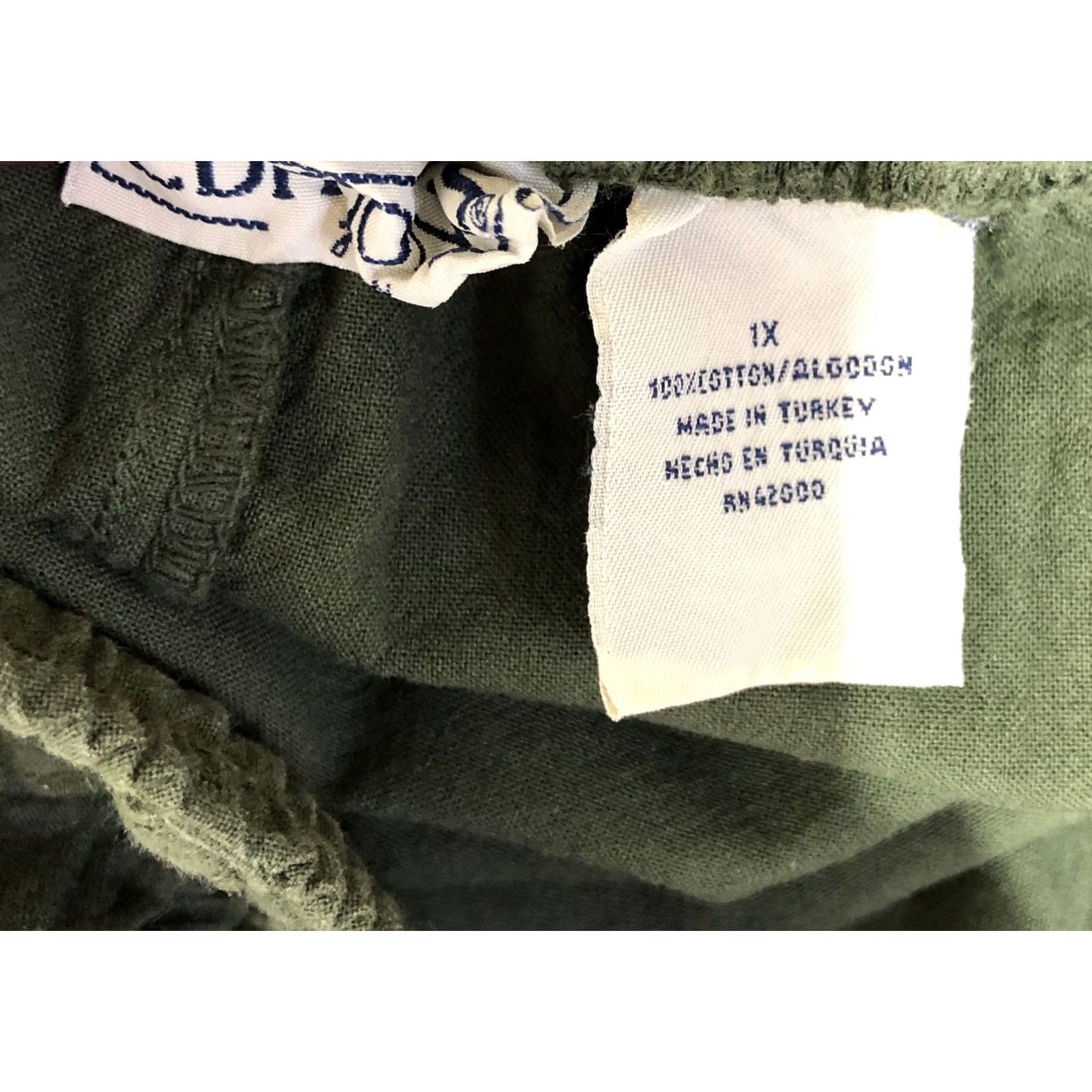 Basic Editions VINTAGE Basic Ed Capri Pants 1X Green Crinkle Cotton Elastic 36" Waist Pockets Womens Size 40" / US 18 - 3 Thumbnail