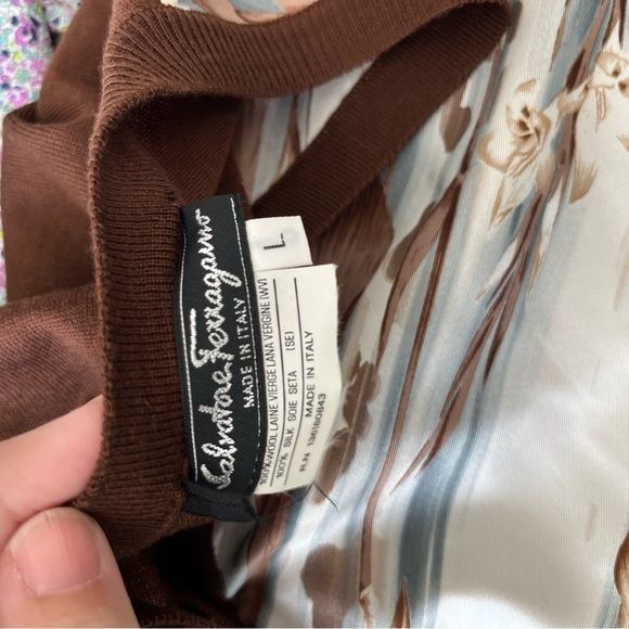 Salvatore Ferragamo × Vintage Salvatore Ferragamo Scarf Front V Neck Knit Cardigan Branded Size L / US 10 / IT 46 - 8 Thumbnail
