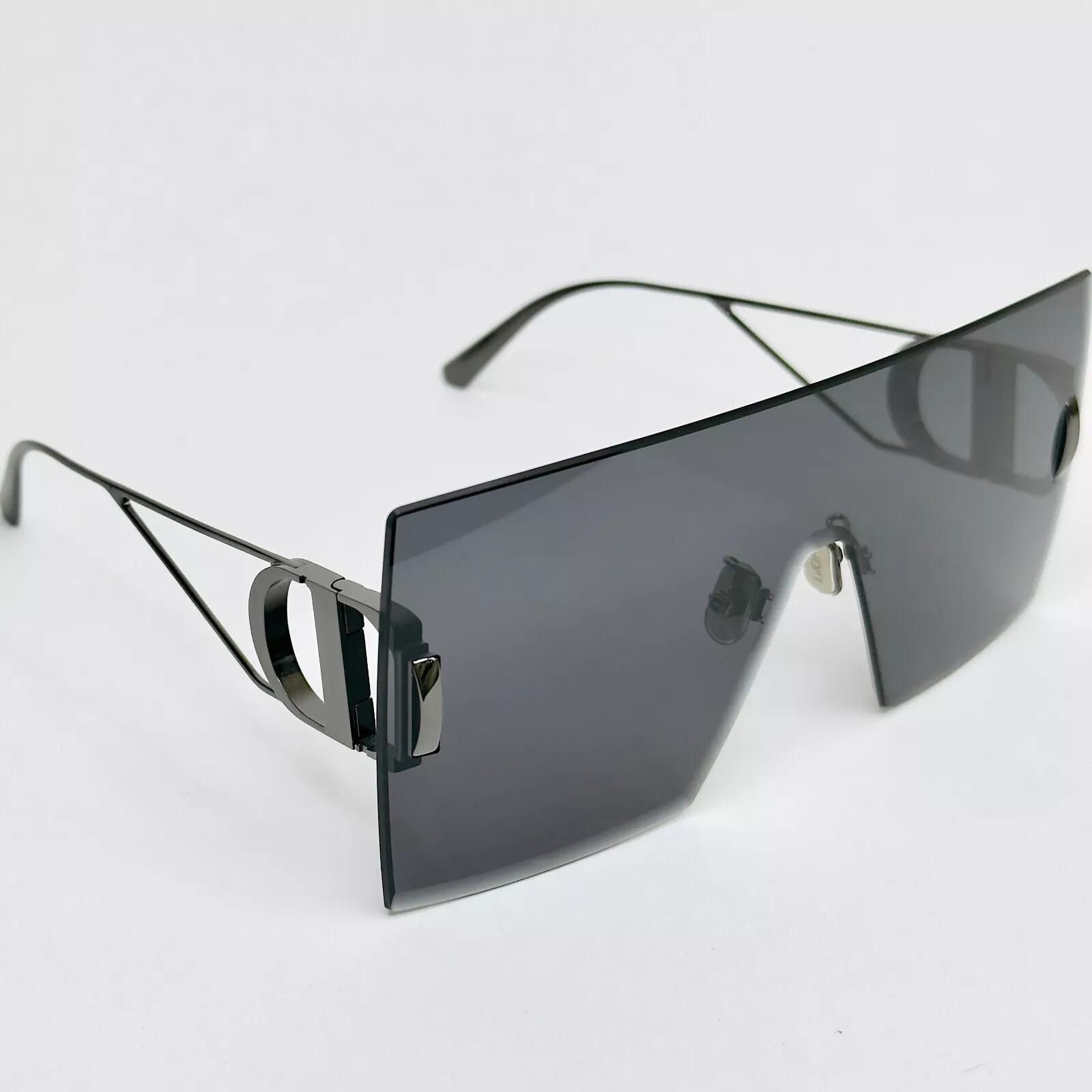 Christian Dior Monsieur CHRISTIAN DIOR MONTAIGNE 30Montaigne M1U Sunglass CD40102U Size ONE SIZE - 3 Thumbnail