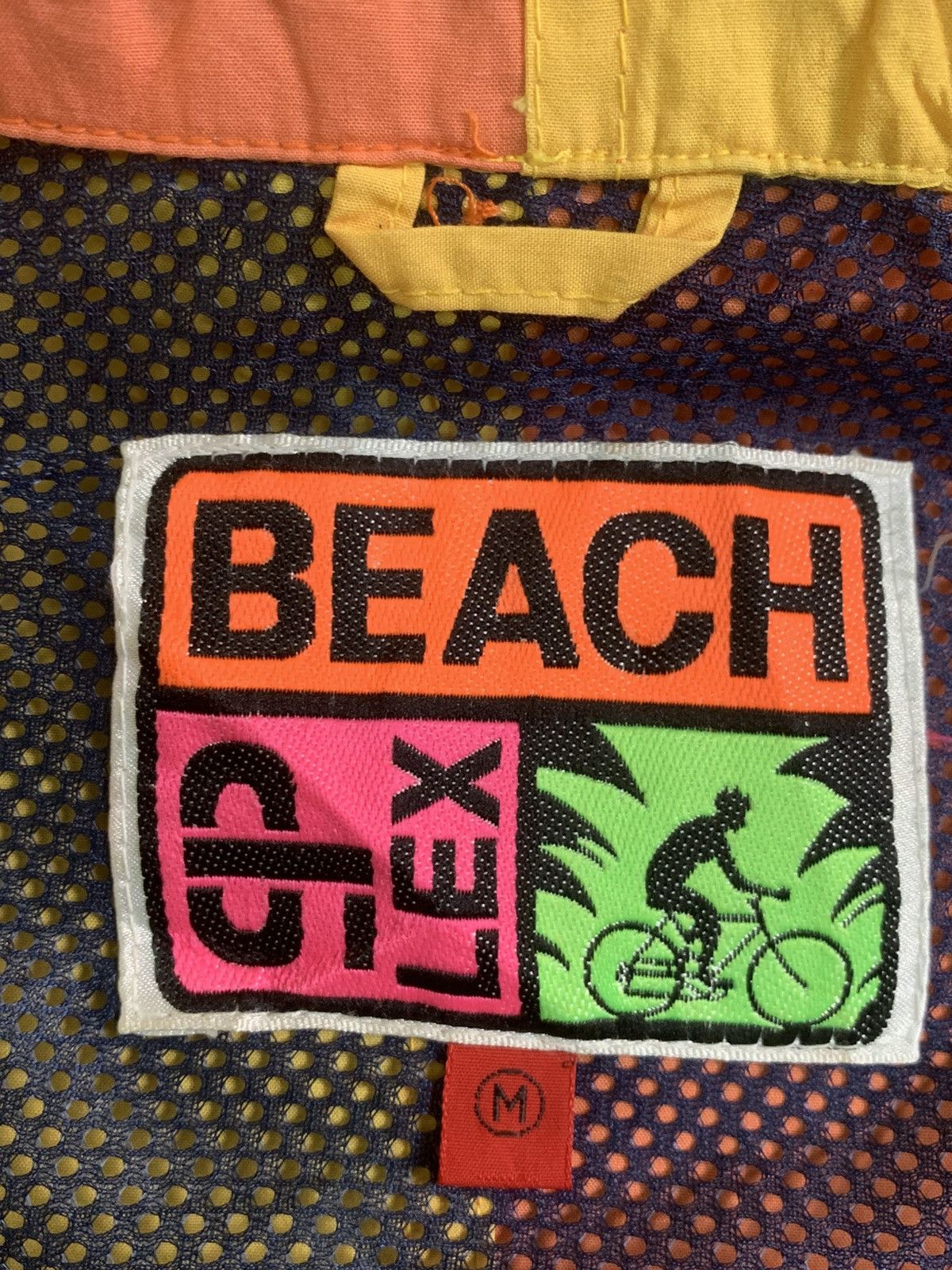 Japanese Brand × Vintage Rare Design Vintage Beach Sports Fitness Zipper Jackets Size US M / EU 48-50 / 2 - 4 Thumbnail