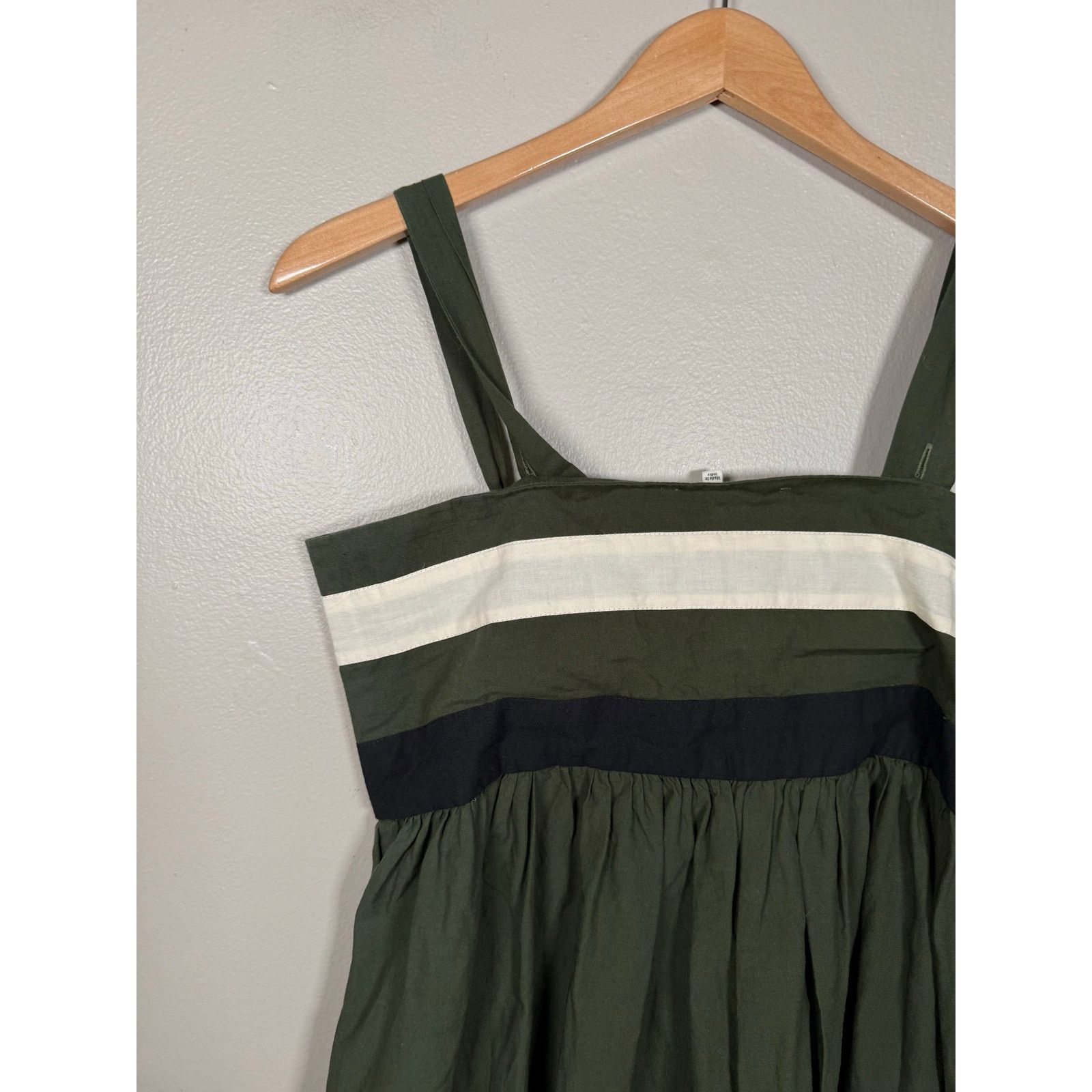 THE GREAT The Great. Horizon Dress in Army size M $295 Size M / US 6-8 / IT 42-44 - 6 Thumbnail