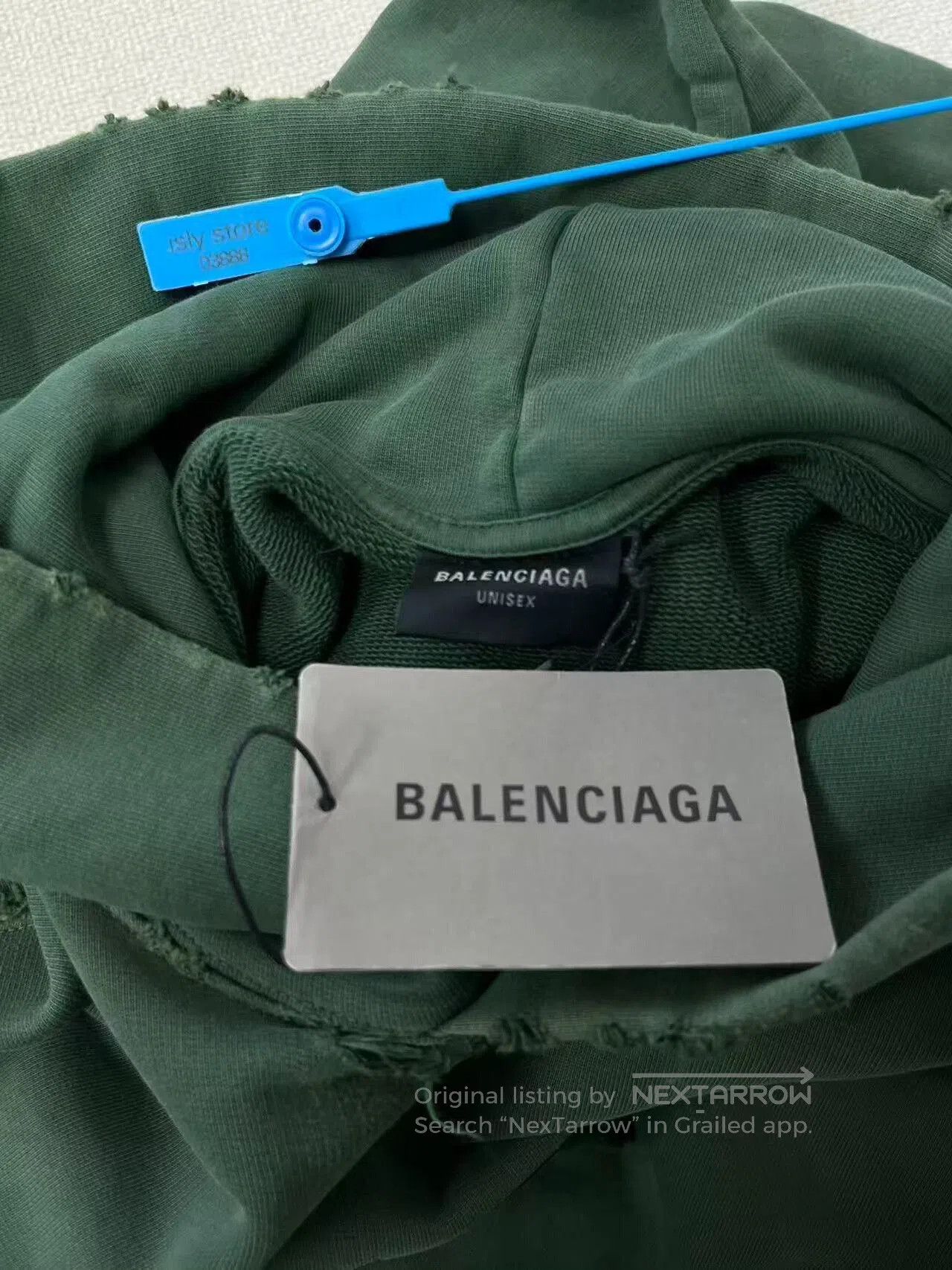 Balenciaga balenciaga logo print hooded sweatshirt for men. Size US S / EU 44-46 / 1 - 4 Thumbnail