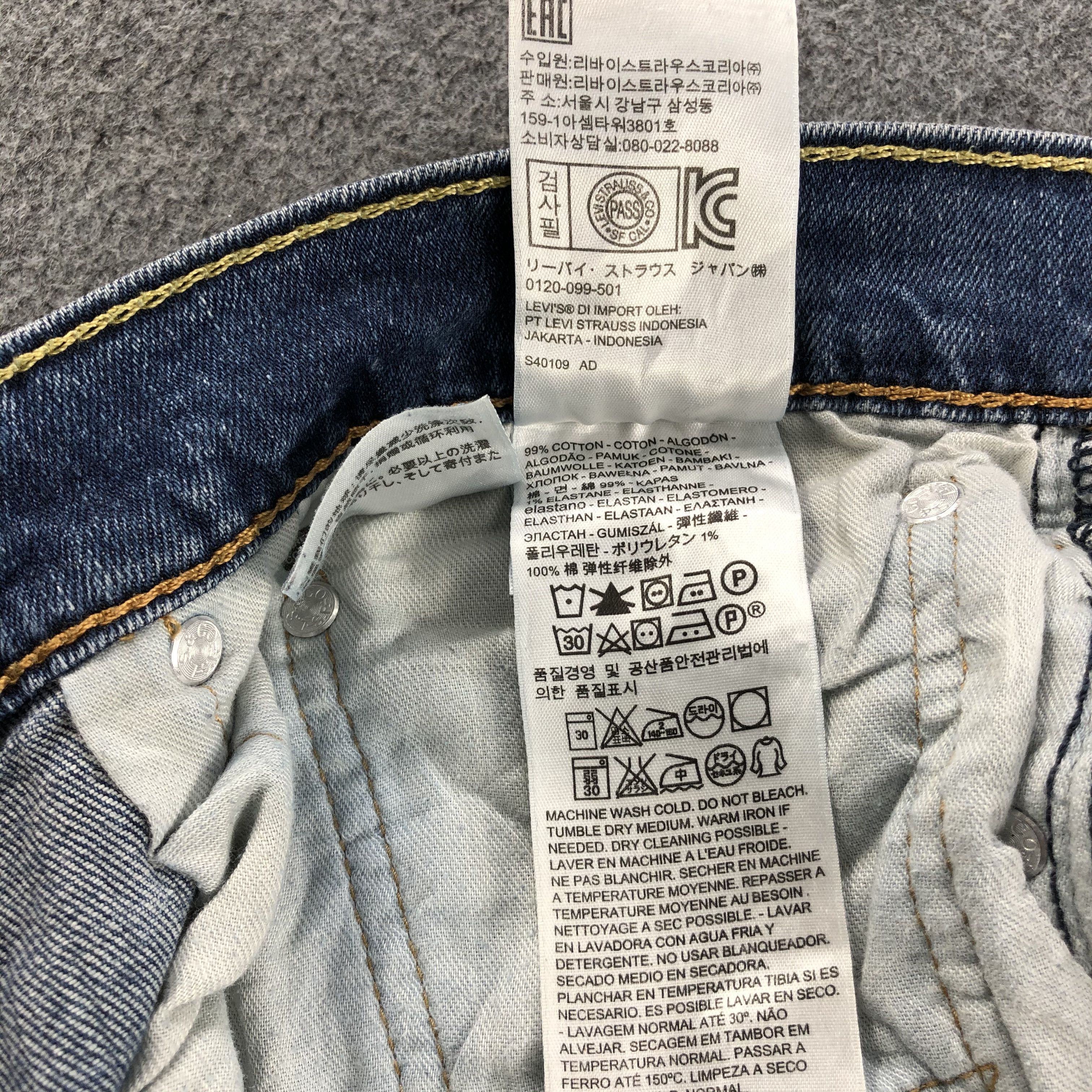 Levi's Vintage Blue Wash Levis 511 Jeans-J1588 Size US 36 / EU 52 - 11 Thumbnail