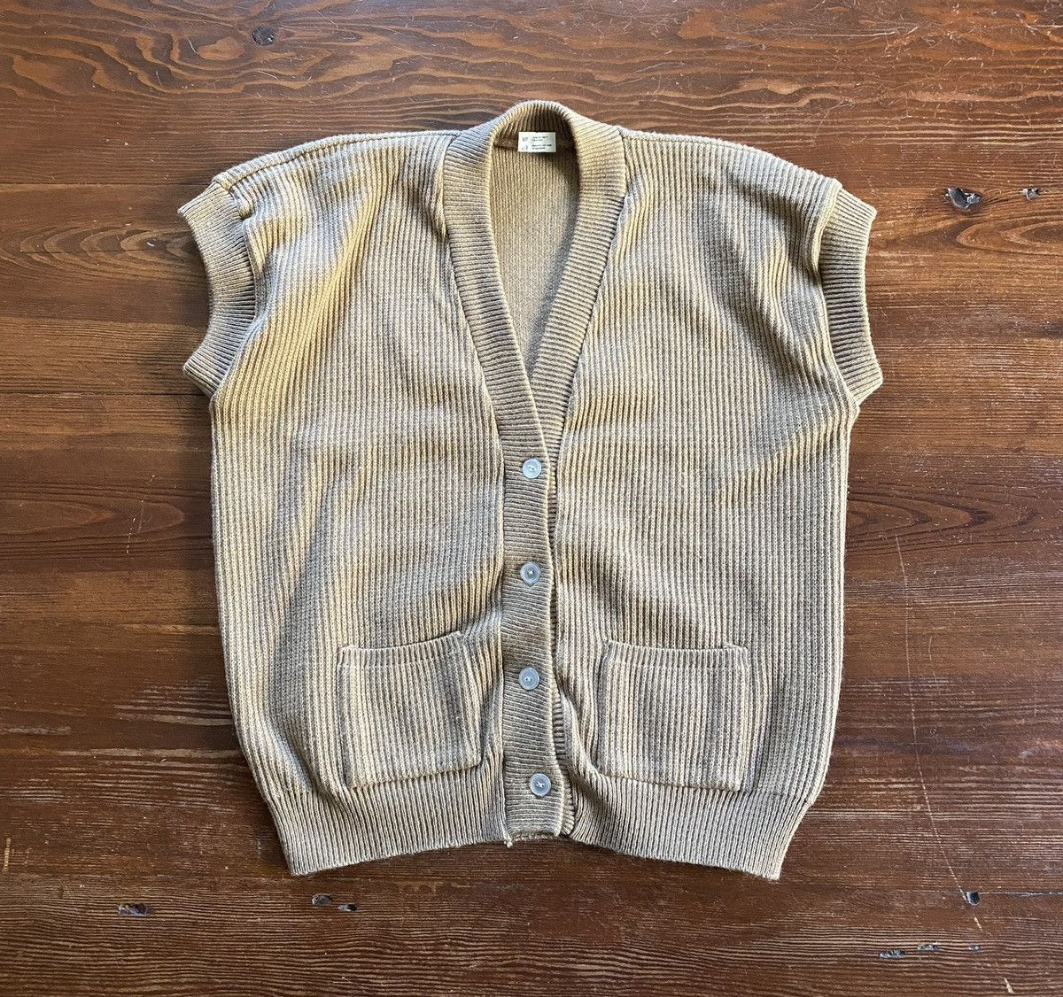 Vintage Vintage 70’s Elvis Dracon Ribbed Knit Cardigan Sweater Vest Size L / US 10 / IT 46 - 1 Thumbnail
