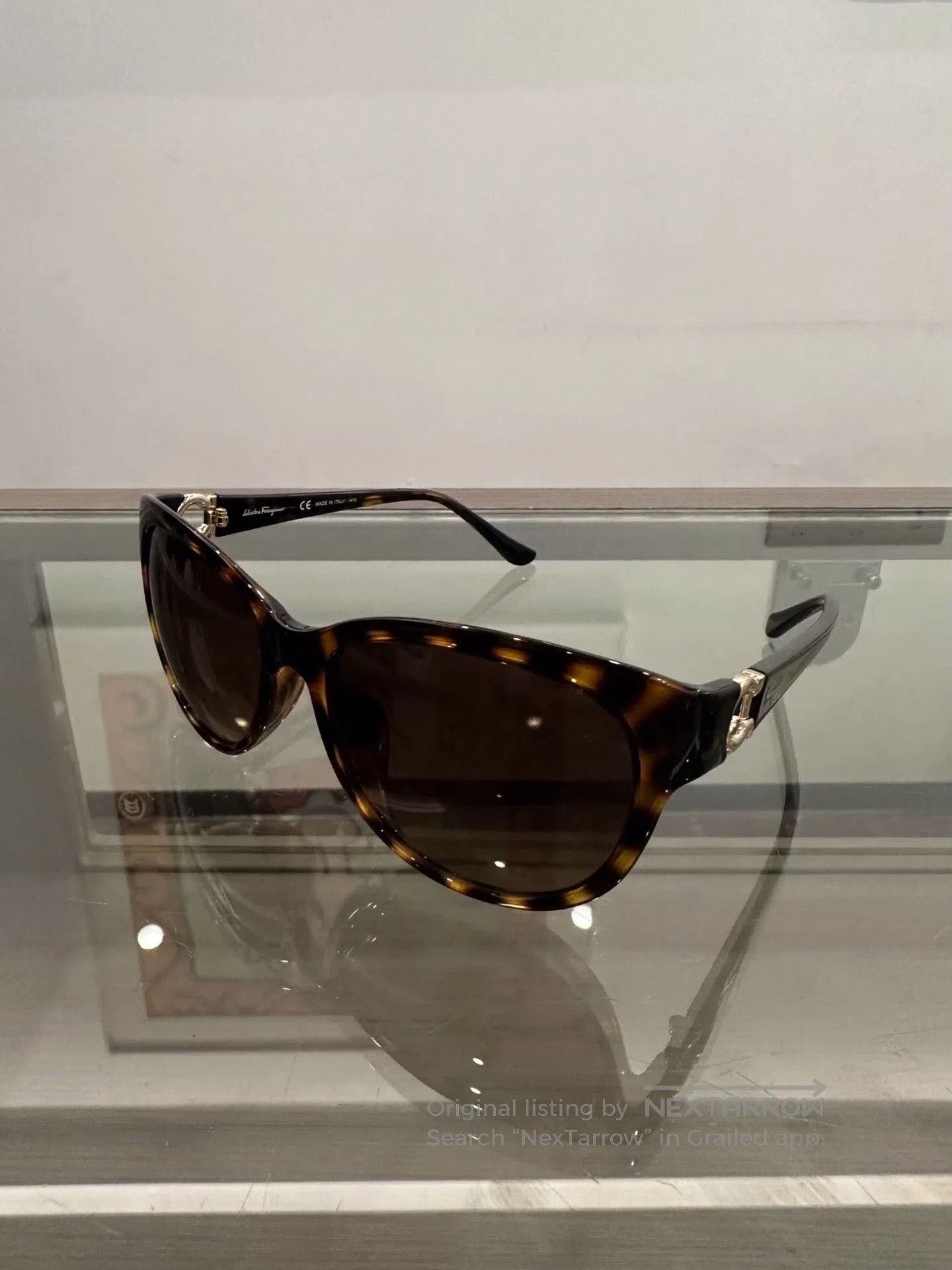 Salvatore Ferragamo Ferragamo Amber Side Metal Logo Sunglasses. Size ONE SIZE - 1 Thumbnail