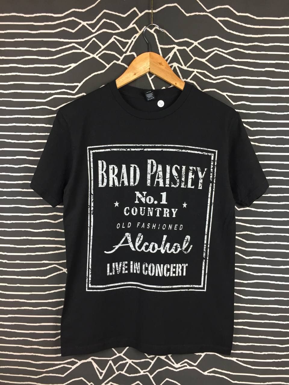 Band Tees × Vintage Brad Paisley No.1 Country Old Fashioned Alcohol Concert Tee Size US S / EU 44-46 / 1 - 5 Thumbnail