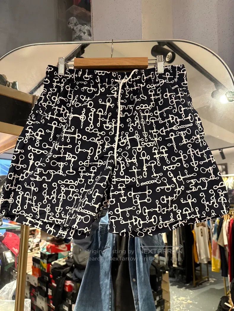 Hermes Hermes size L Full print shorts in navy blue Size US 29 - 1 Thumbnail