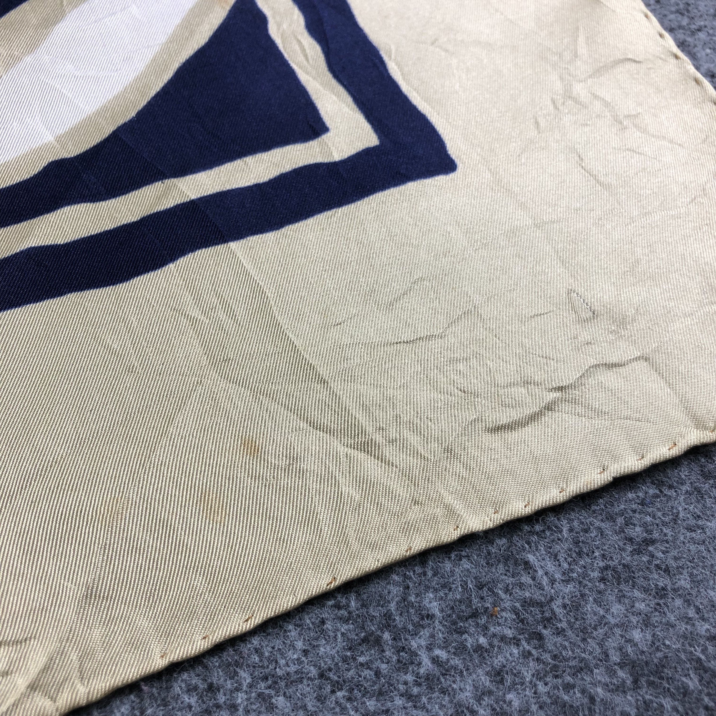 Vintage Vintage Dickins & Jones Abstract Hand Rolled Silk Scarf M421 Size ONE SIZE - 5 Thumbnail