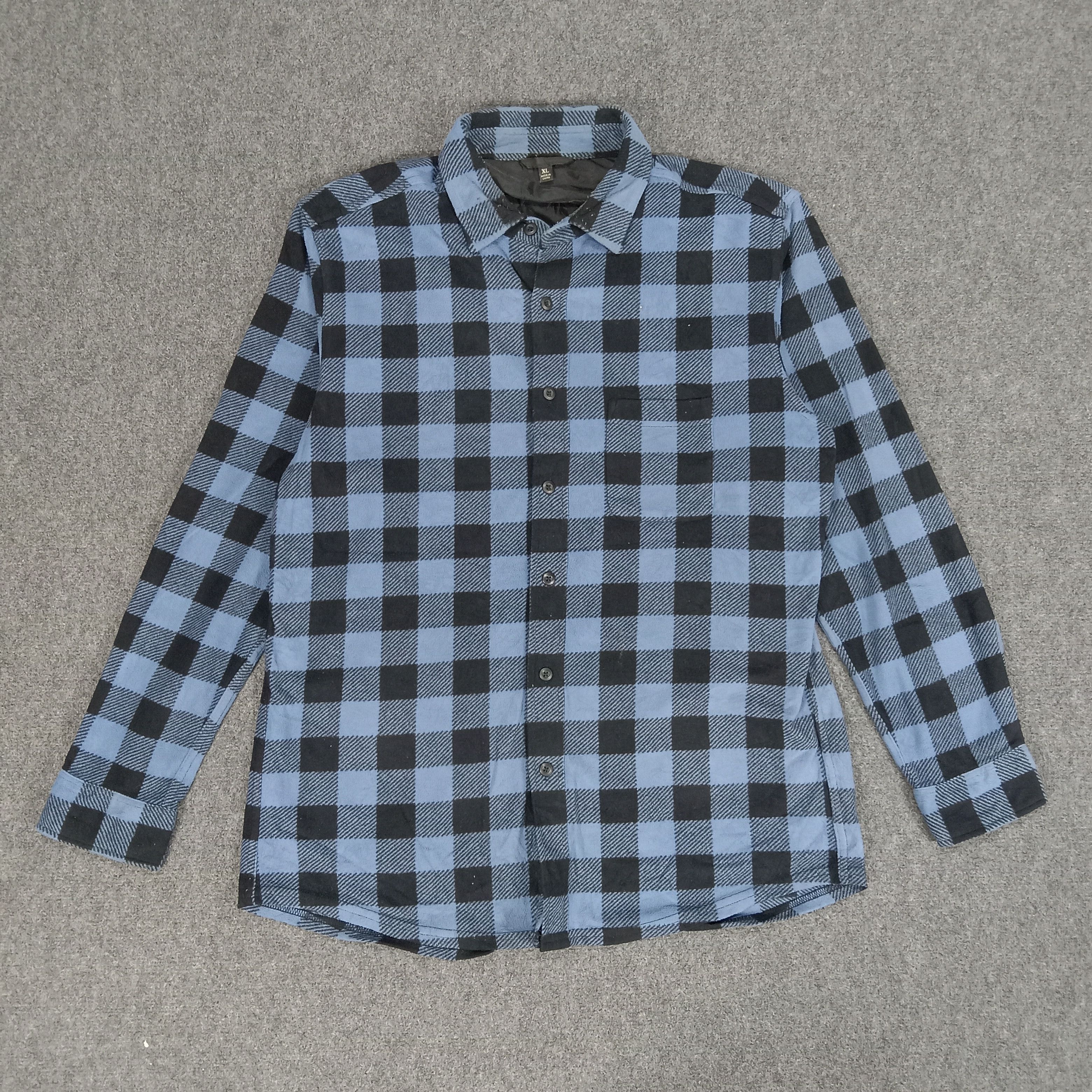 Japanese Brand × Vintage Uniqlo Japanese Skulls Custom Design Shirt Button Up Size US XL / EU 56 / 4 - 4 Thumbnail
