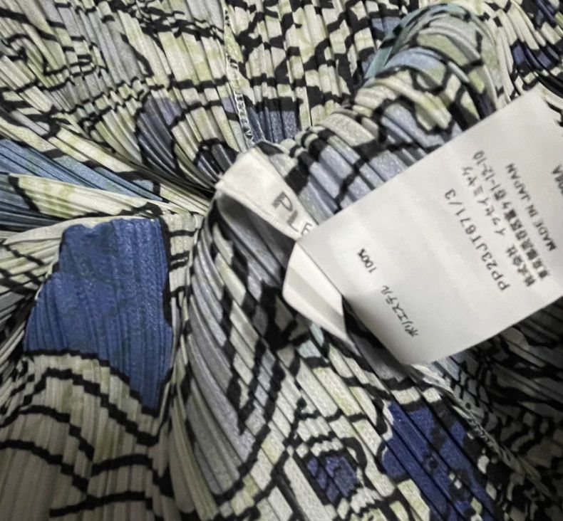 Issey Miyake Issey Miyake Blue graffiti top Size L / US 10 / IT 46 - 4 Thumbnail