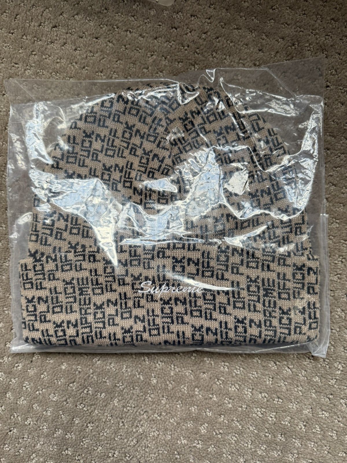 Supreme Fuck Off Beanie Black - SS25 - US