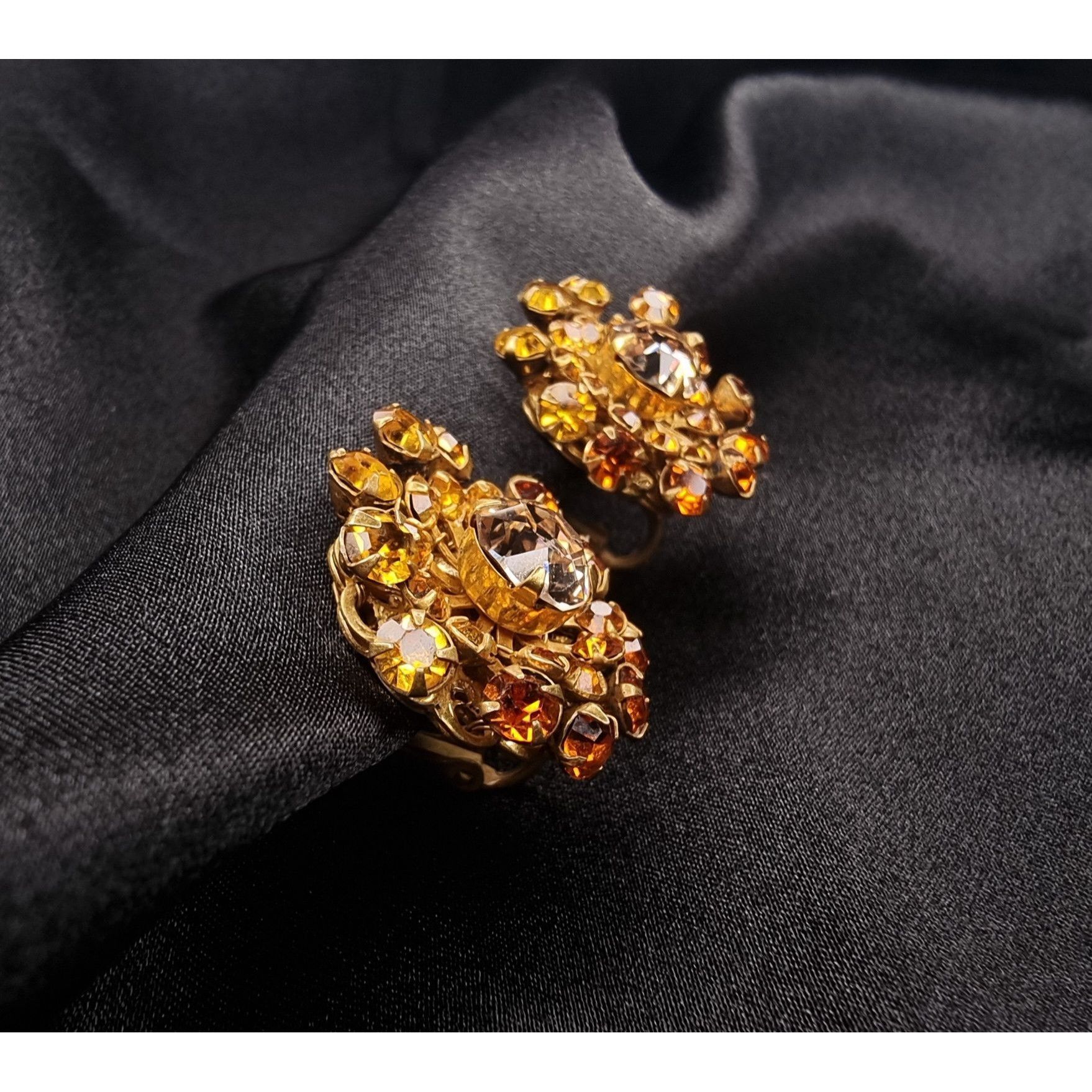 Miriam Haskell Vintage 1930s-1940s MIRIAM HASKELL Signed Clip-On Earrings G Size ONE SIZE - 5 Thumbnail
