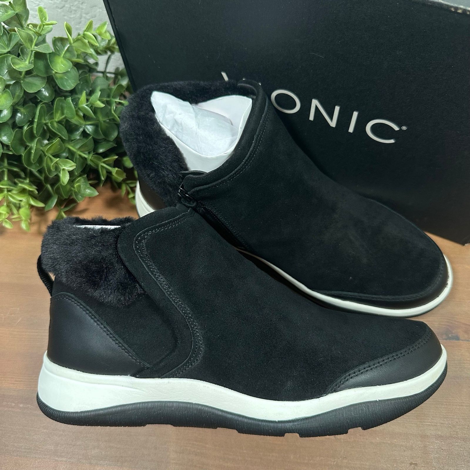 Vionic Vionic Norwood Water-Repellent Suede Boots Black Size 7.5 Size US 7.5 / IT 37.5 - 2 Thumbnail