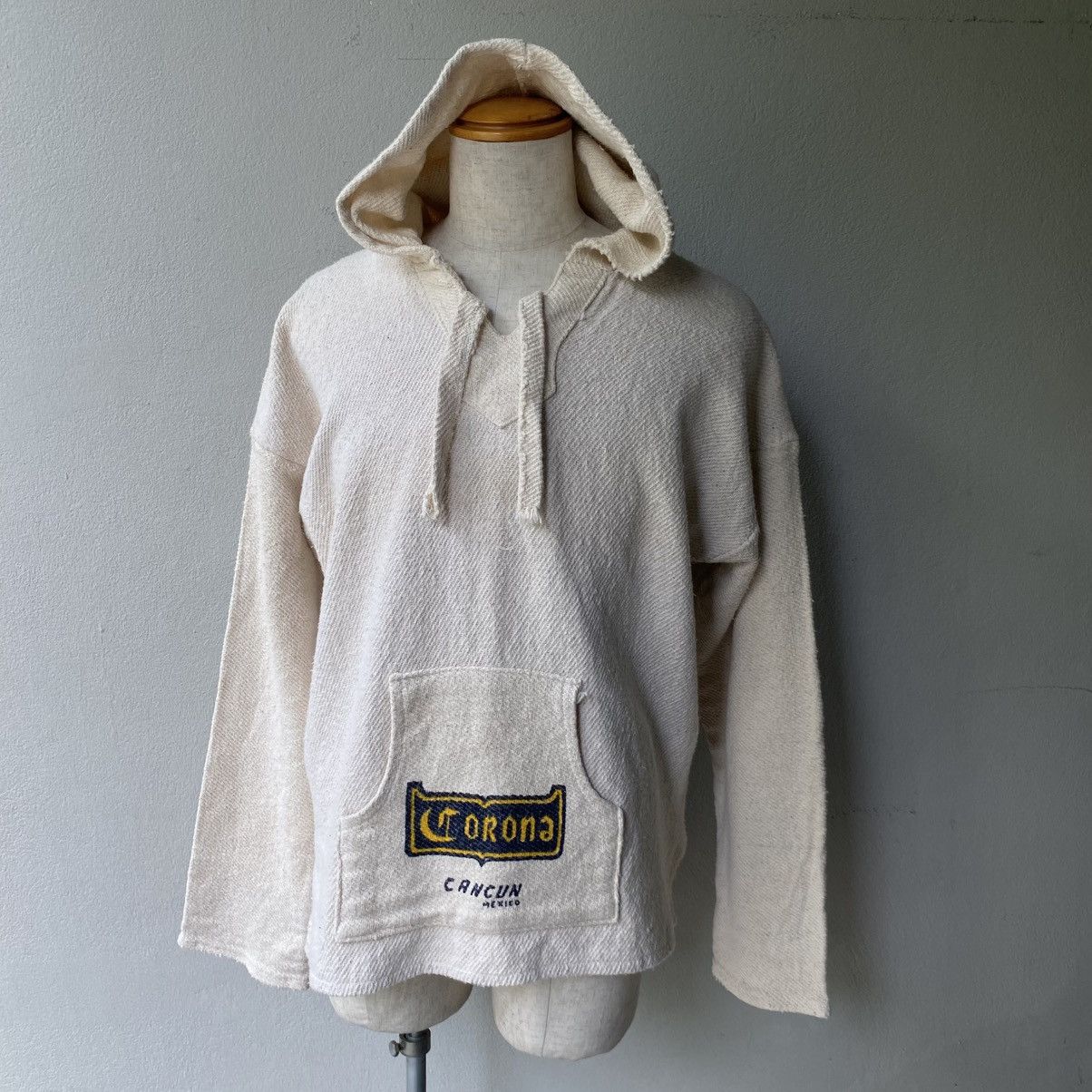 Vintage Beige Corona Cancun Baja Hoodie Size US L / EU 52-54 / 3 - 20 Thumbnail