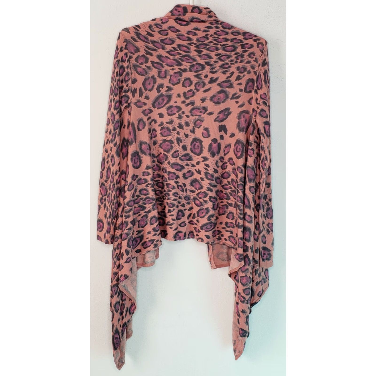 Boston Proper Boston Proper Open Front Sweater Cardigan XS Women Pink Leopard Asymmetrical Hem Long Sleeve Open Front Knit Shirt Size XS / US 0-2 / IT 36-38 - 5 Thumbnail