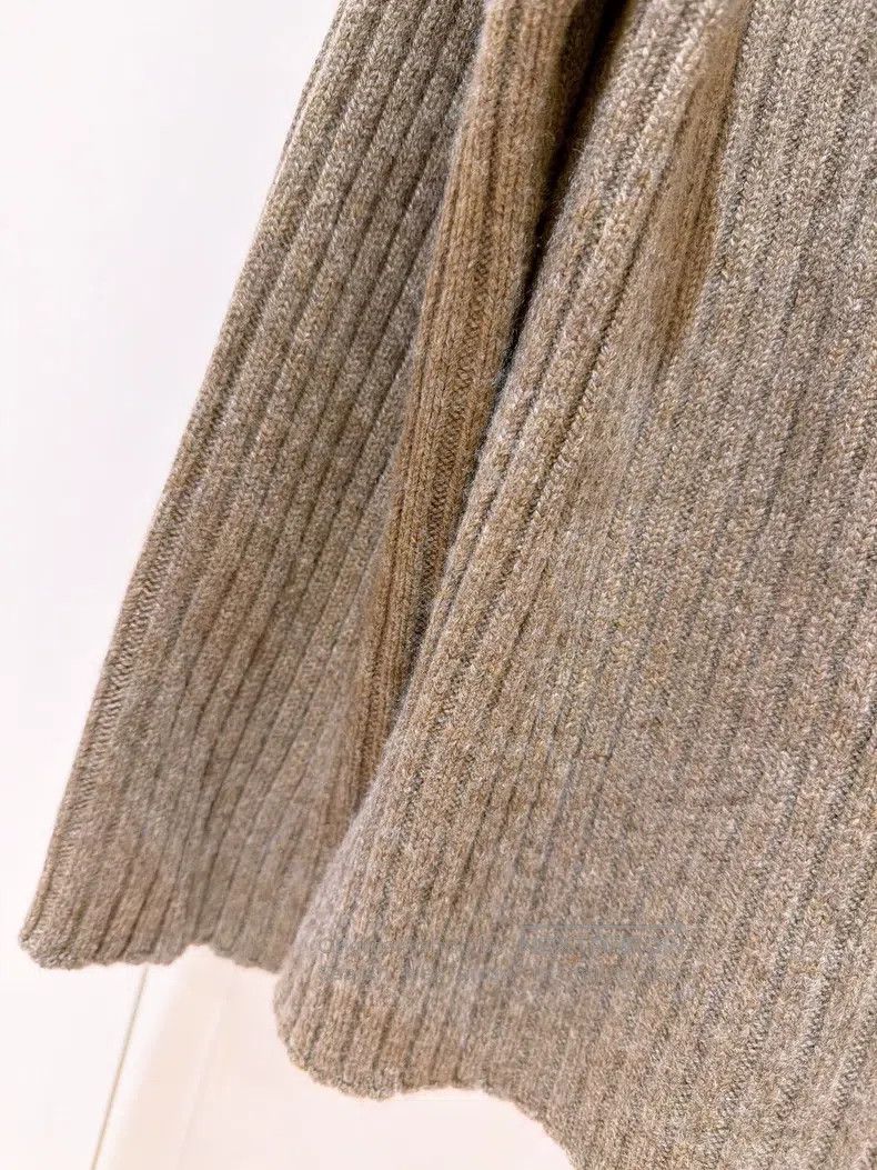 Loro Piana Loro Piana Moss Green Baby Cashmere Knit Crew Neck Sweater Size XS / US 0-2 / IT 36-38 - 4 Thumbnail