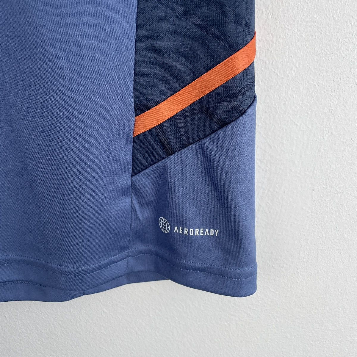 Adidas Manchester United Training Men’s Adidas Jersey 2022/2023 Size US L / EU 52-54 / 3 - 5 Thumbnail
