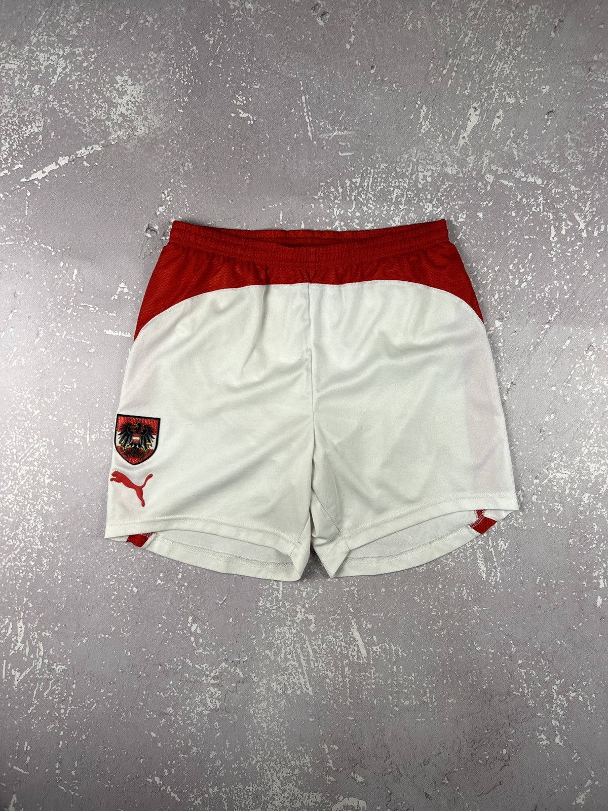 Puma Vintage Puma Austria Home Soccer Jersey Shorts Mens Small Size US 30 / EU 46 - 2 Thumbnail