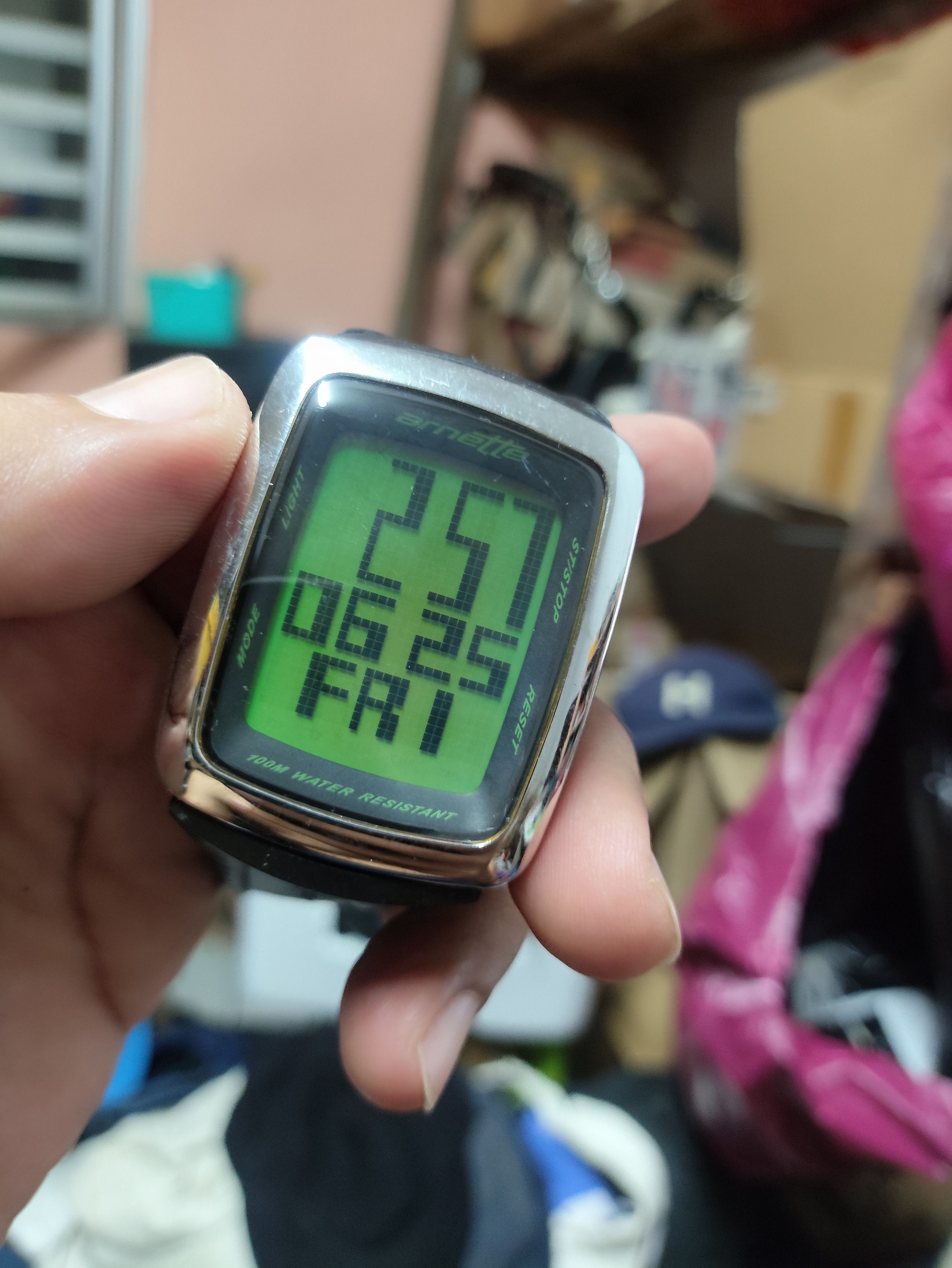 Japanese Brand VINTAGE (ARNETTE ARD2002) DIGITAL WATCH. BIG TANK DESIGN Size ONE SIZE - 7 Thumbnail