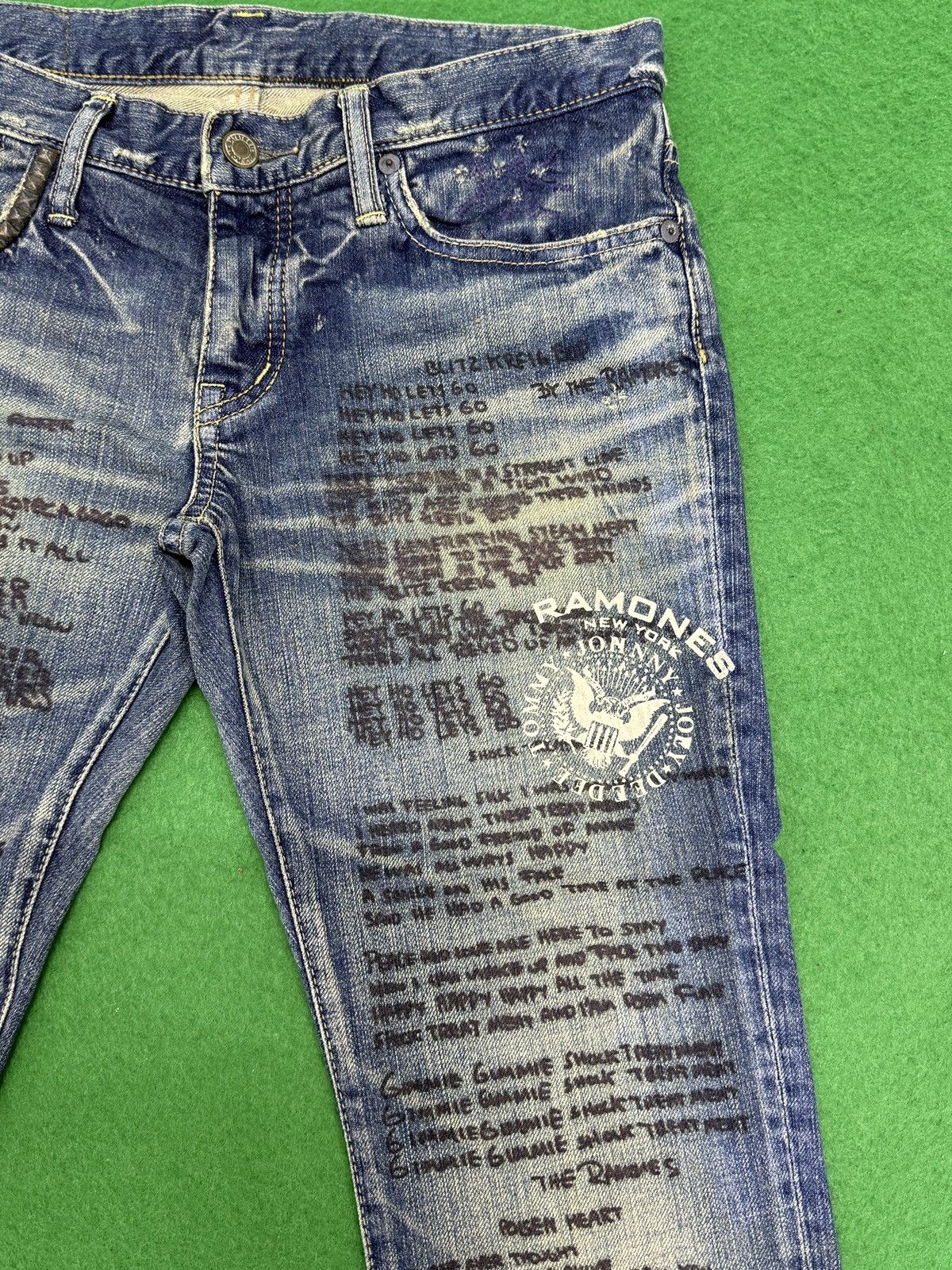 Hysteric Glamour A19 HYSTERIC GLAMOUR RAMONES Size US 29 - 3 Thumbnail