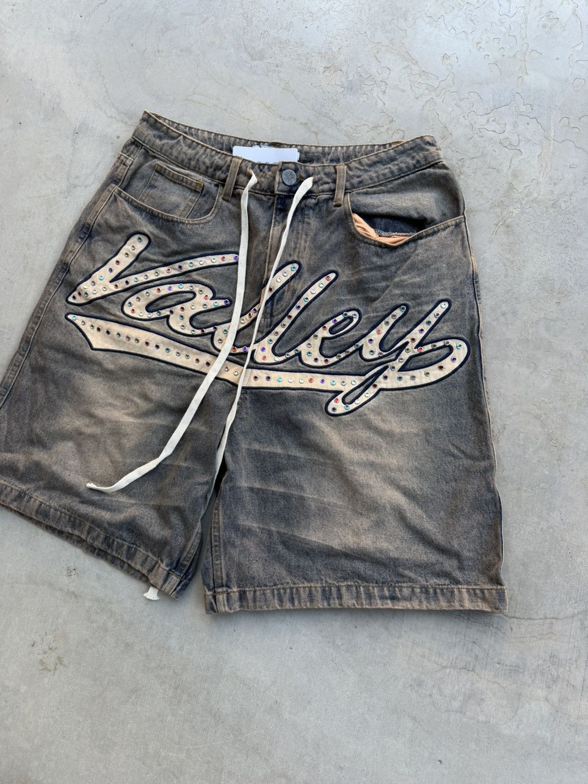 Vale Vale Forever Skittles Jorts – Black/Cream Logo 32 New Size US 32 / EU 48 - 2 Thumbnail